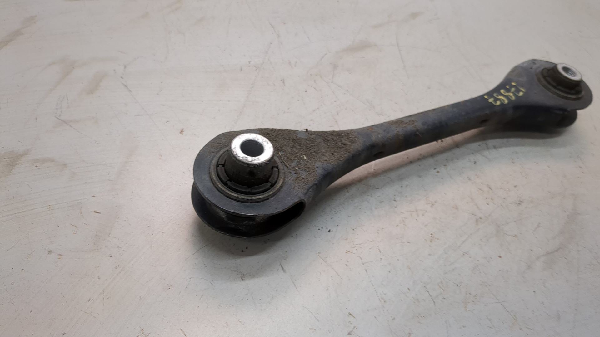 Рычаг задний