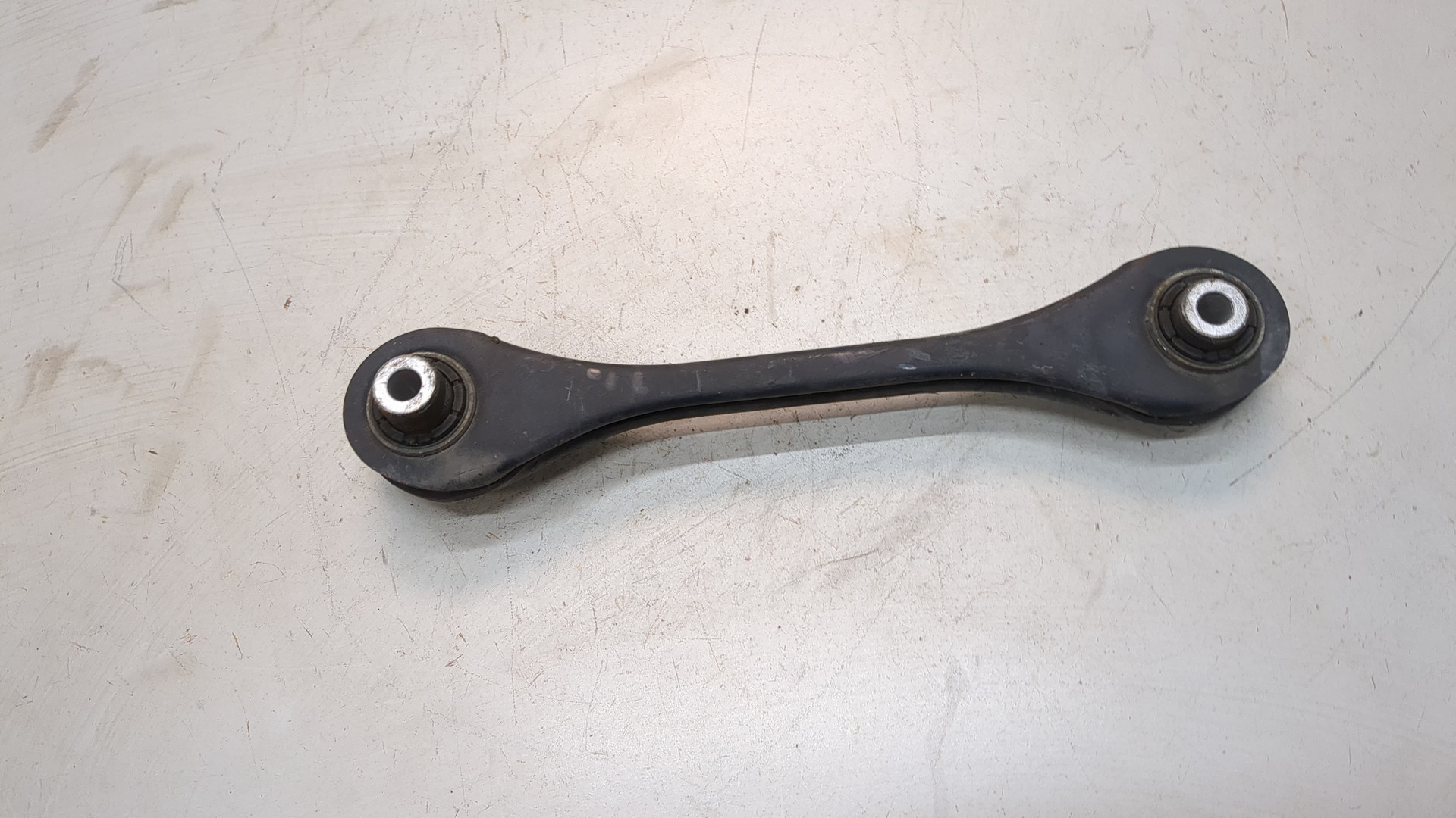 Рычаг задний