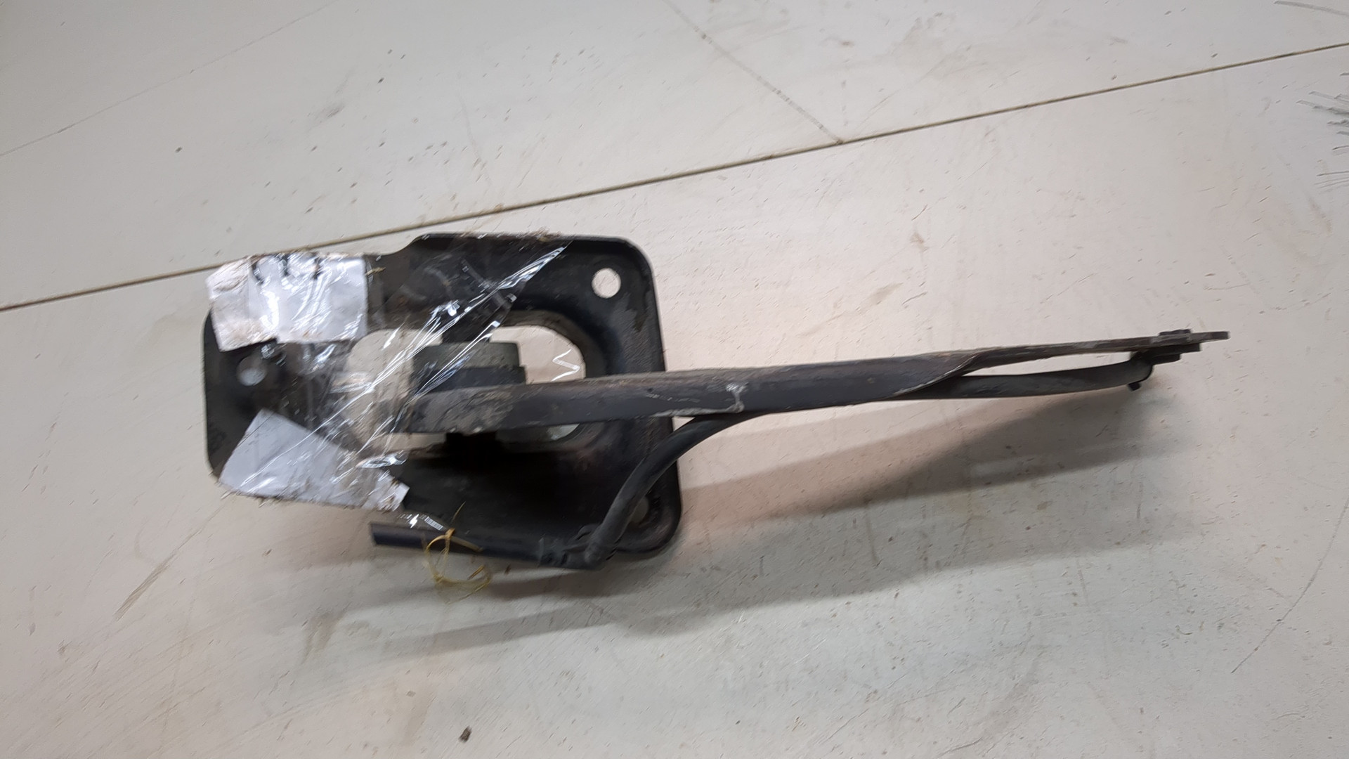 Рычаг задний левый