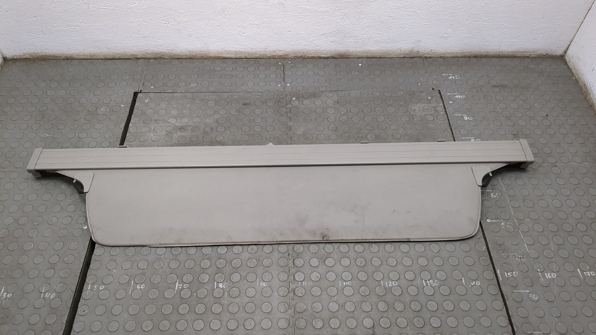 Шторка багажника