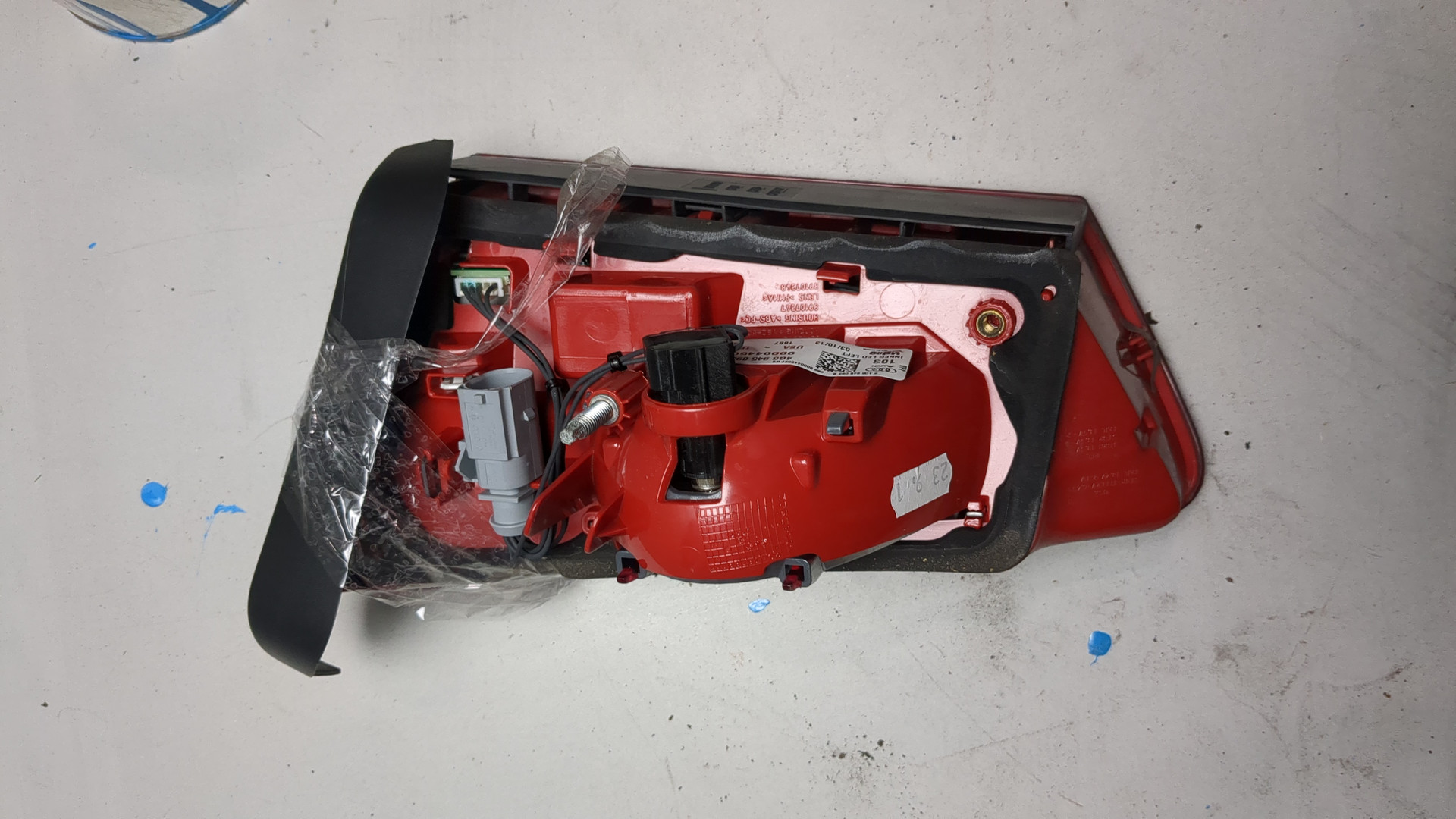 Фонарь задний внутренний левый