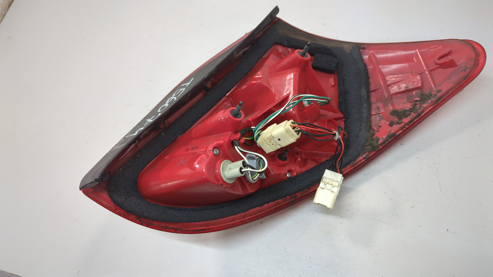 Фонарь задний левый