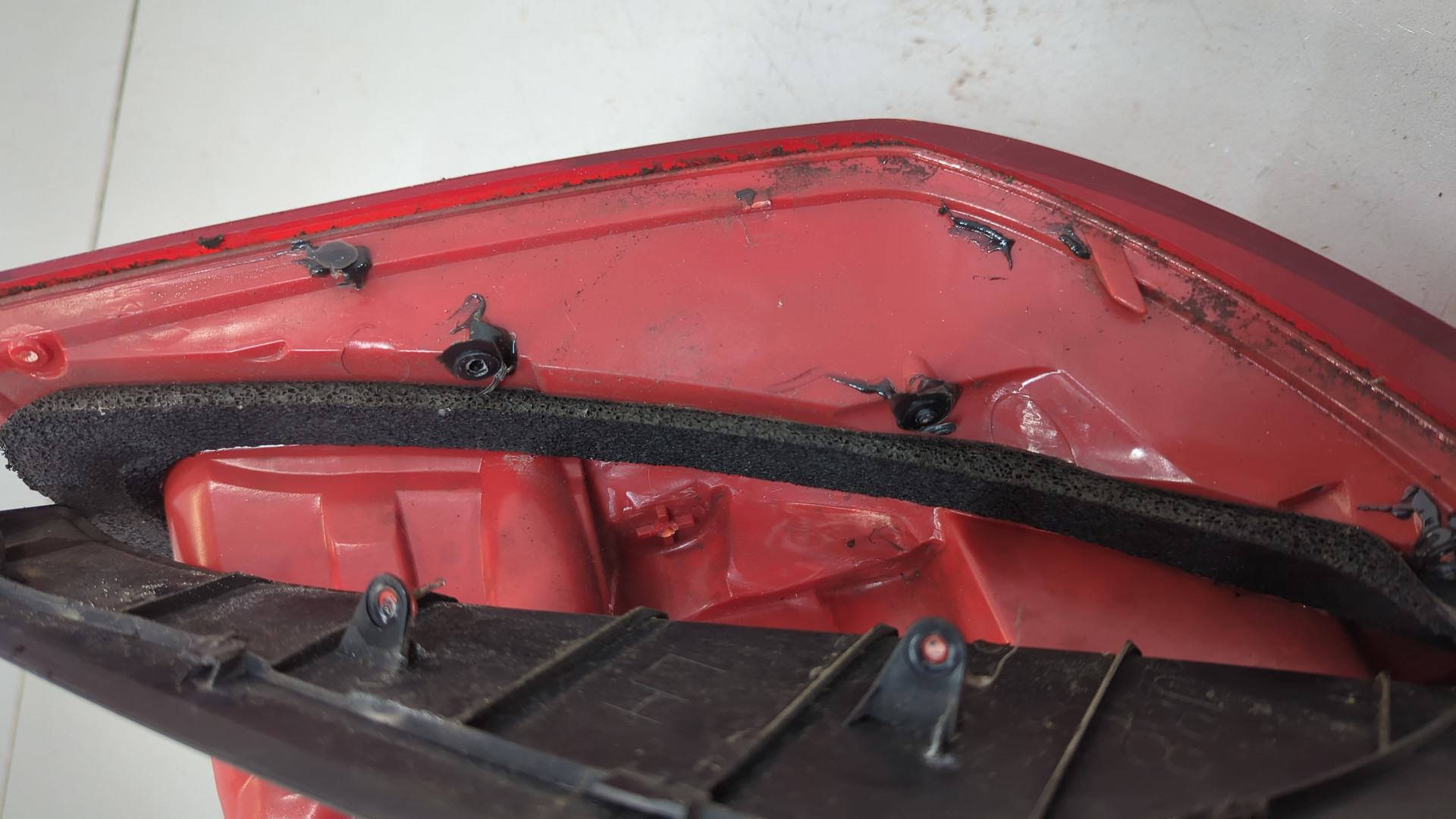 Фонарь задний левый