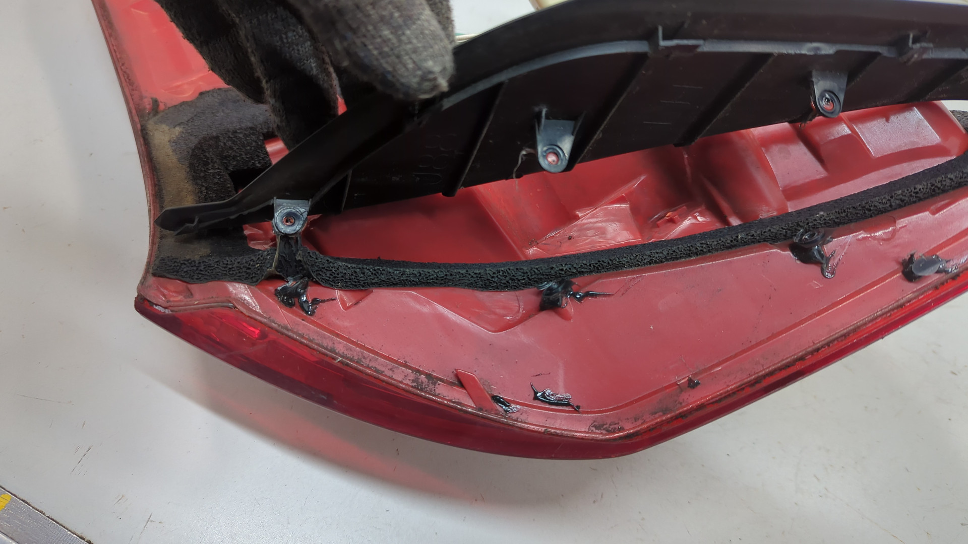 Фонарь задний левый