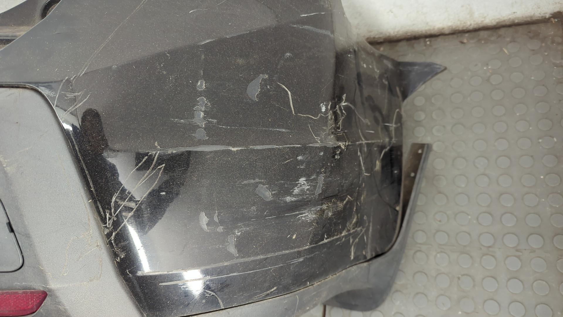 Бампер задний