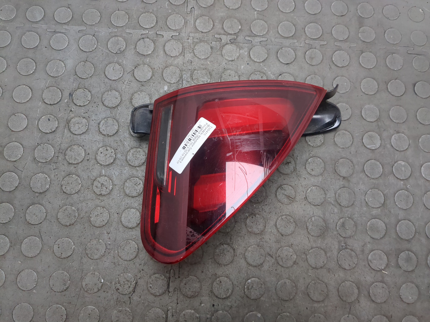 Фонарь задний внутренний правый