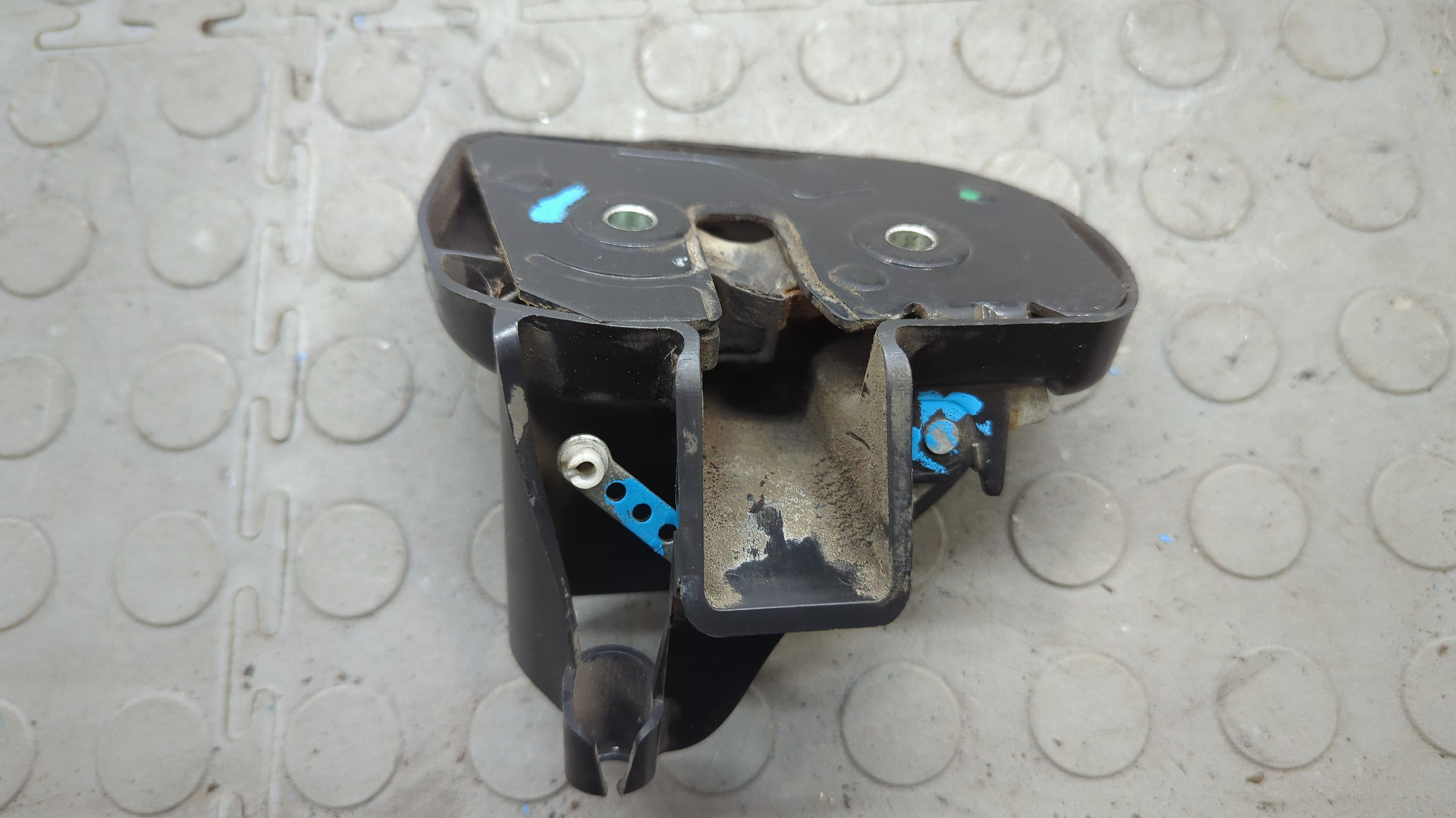 Замок двери сдвижной