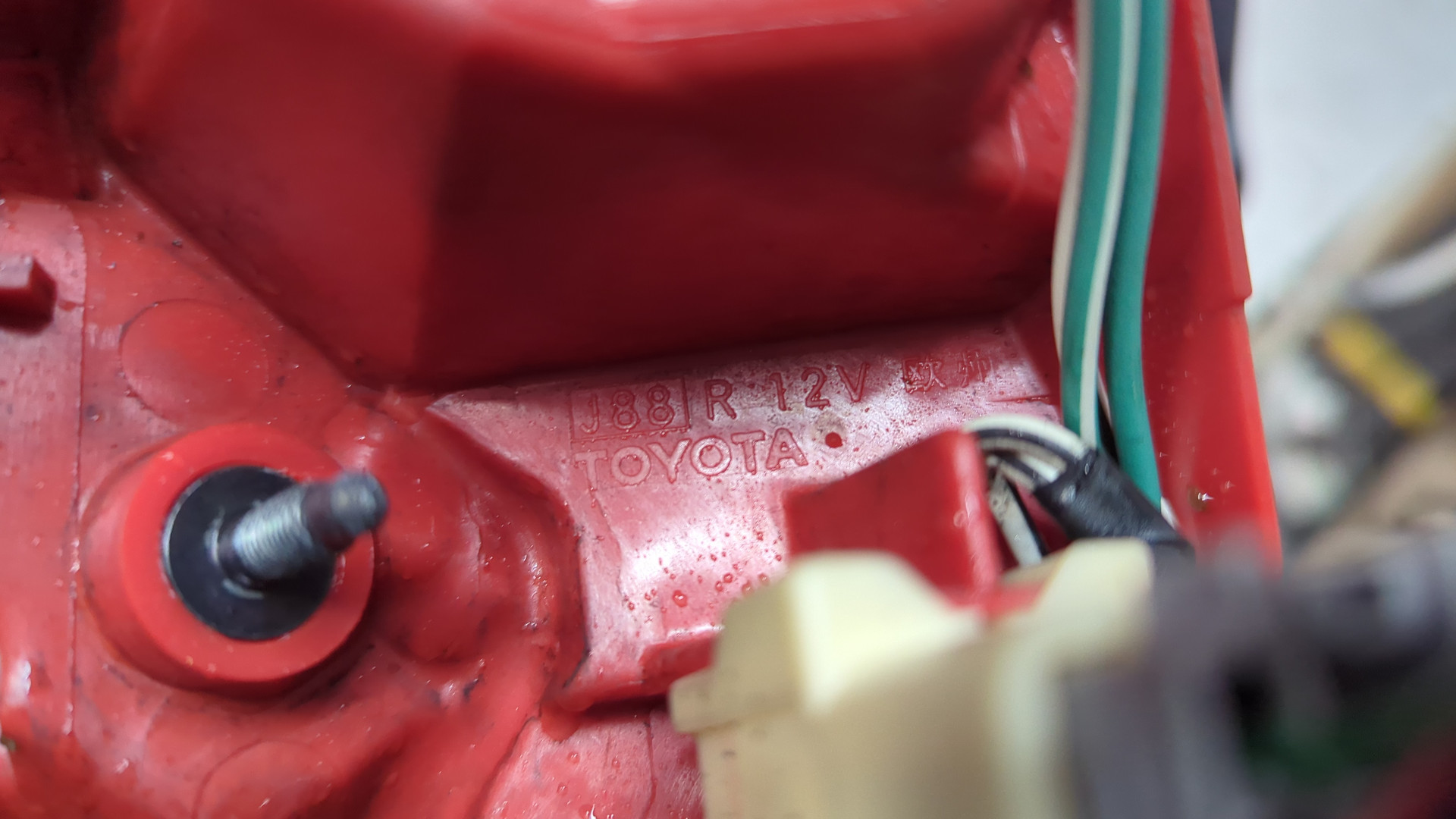 Фонарь задний правый