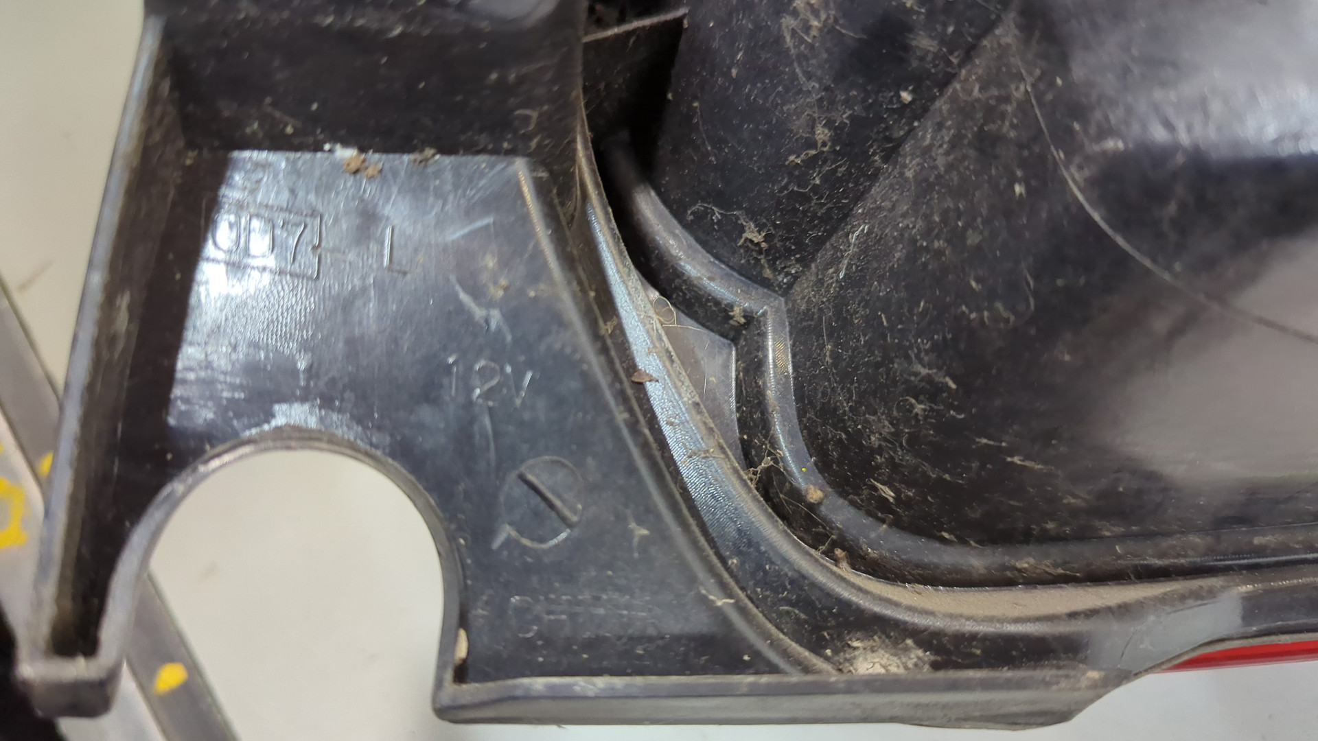 Фонарь задний левый