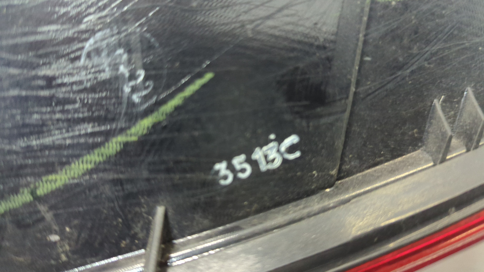 Фонарь задний левый