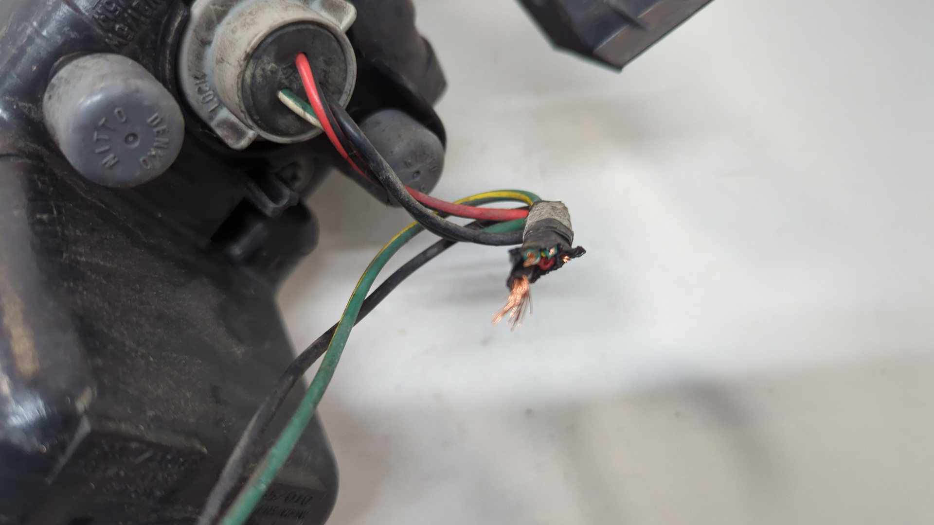 Фонарь задний левый