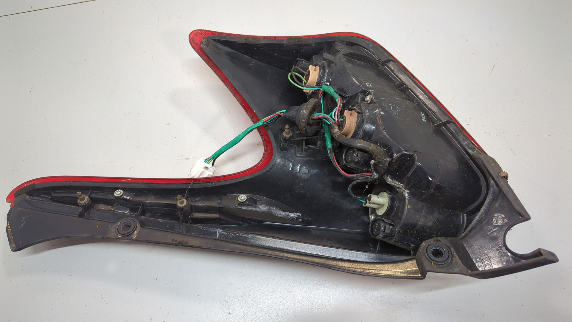 Фонарь задний левый