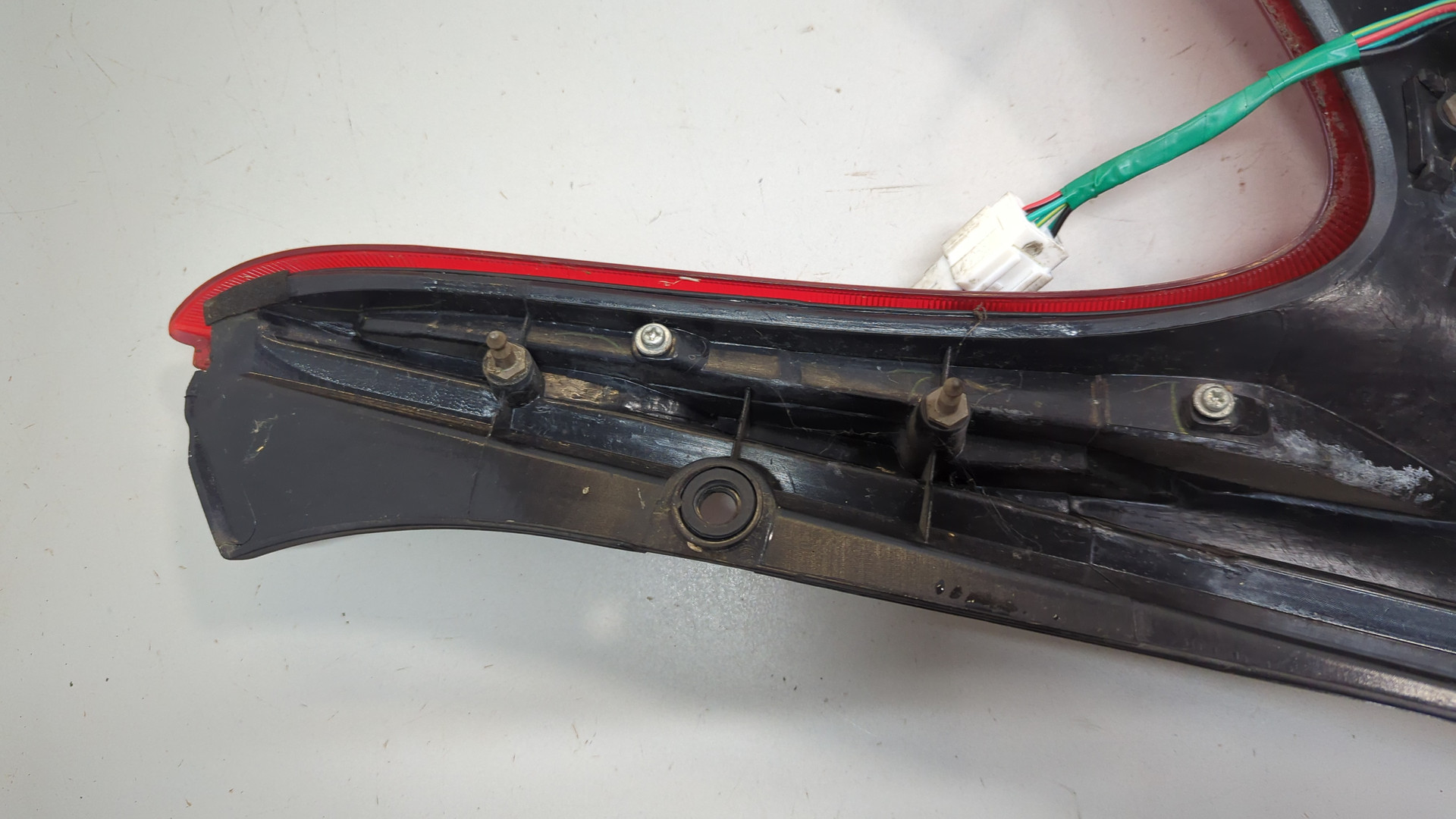 Фонарь задний левый