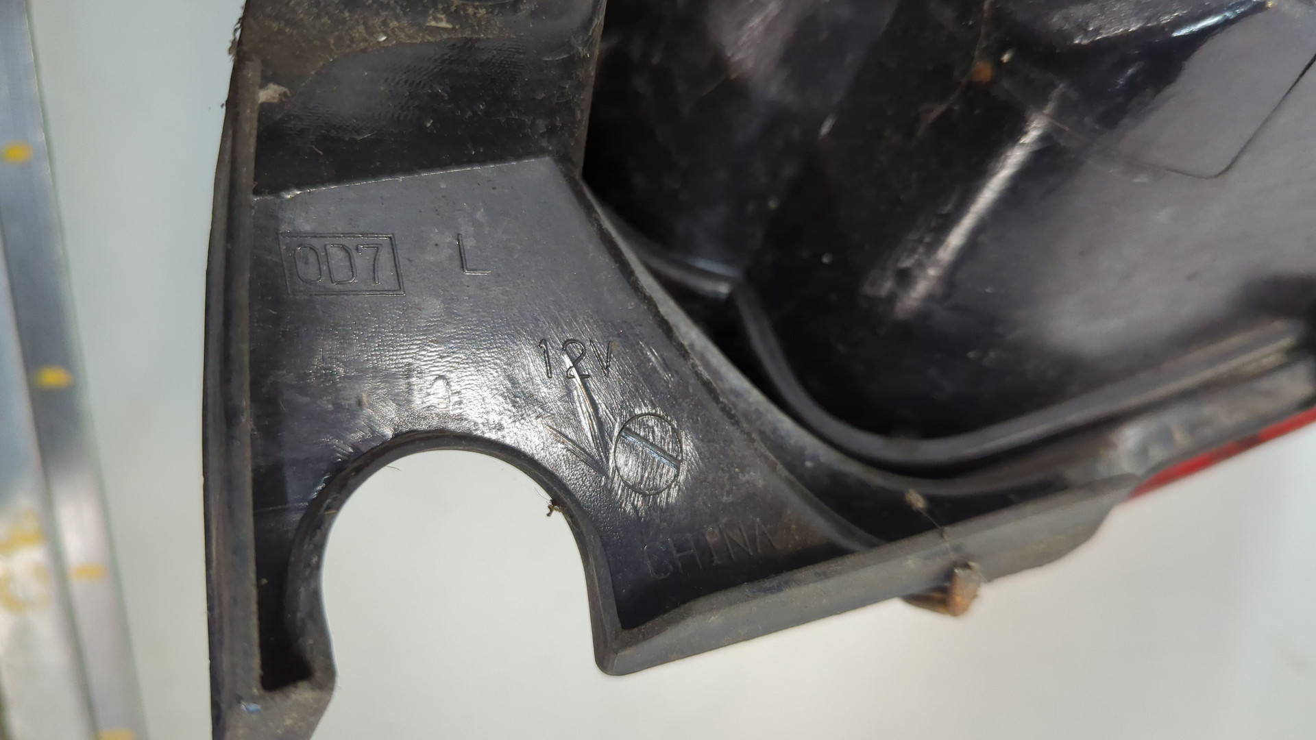 Фонарь задний левый