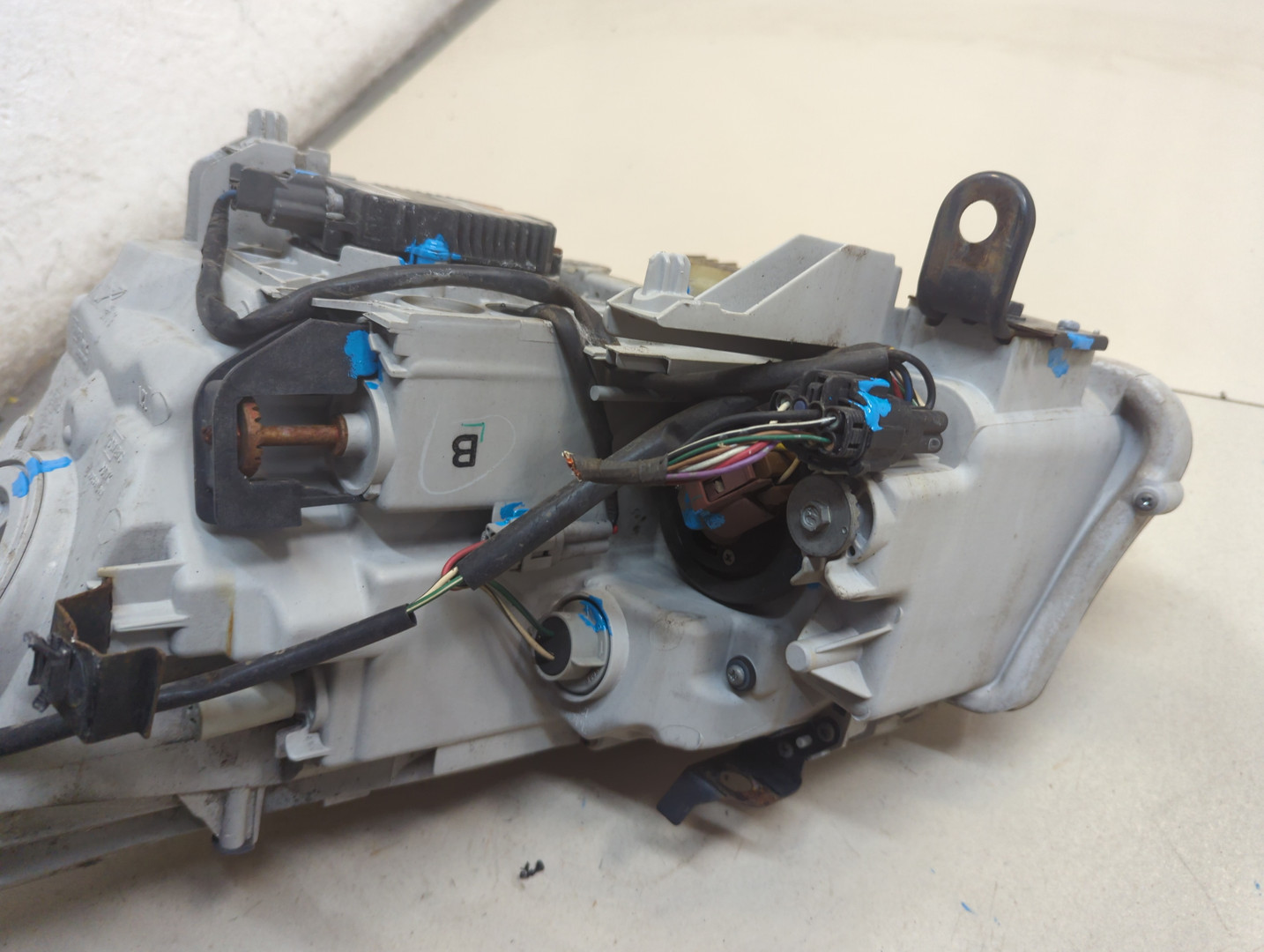 Фара правая