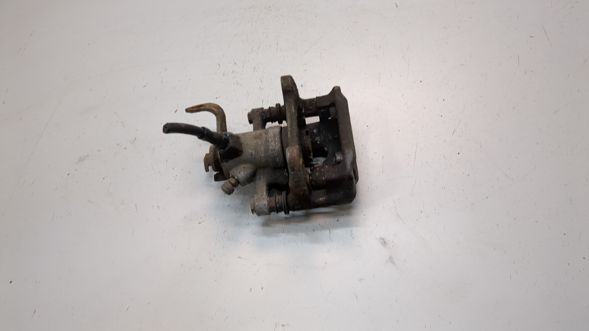 Суппорт задний правый