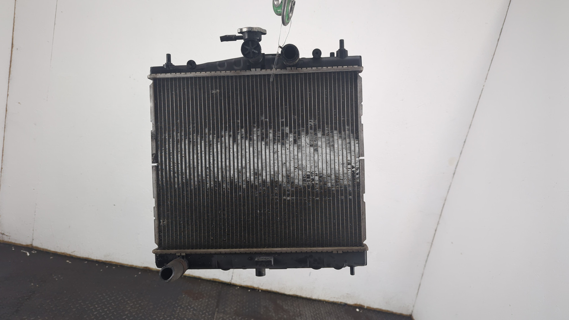 Радиатор охлаждения двигателя основной