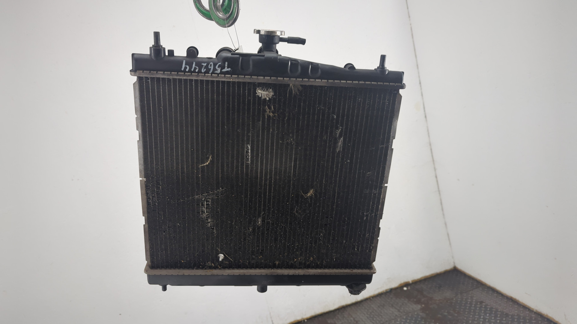 Радиатор охлаждения двигателя основной