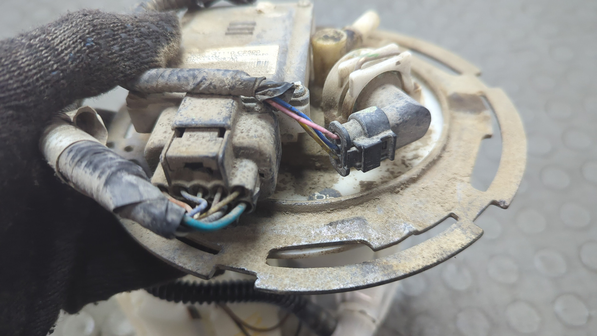 Насос топливный электрический