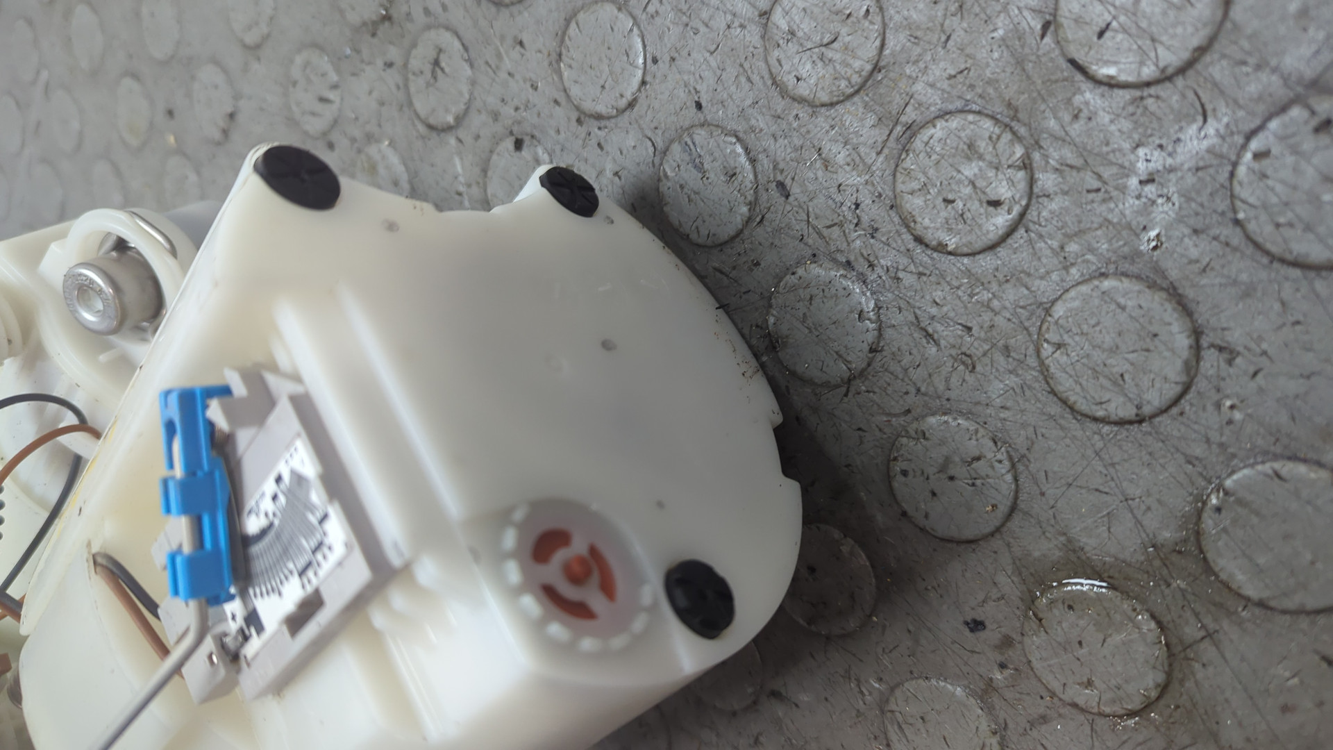 Насос топливный электрический