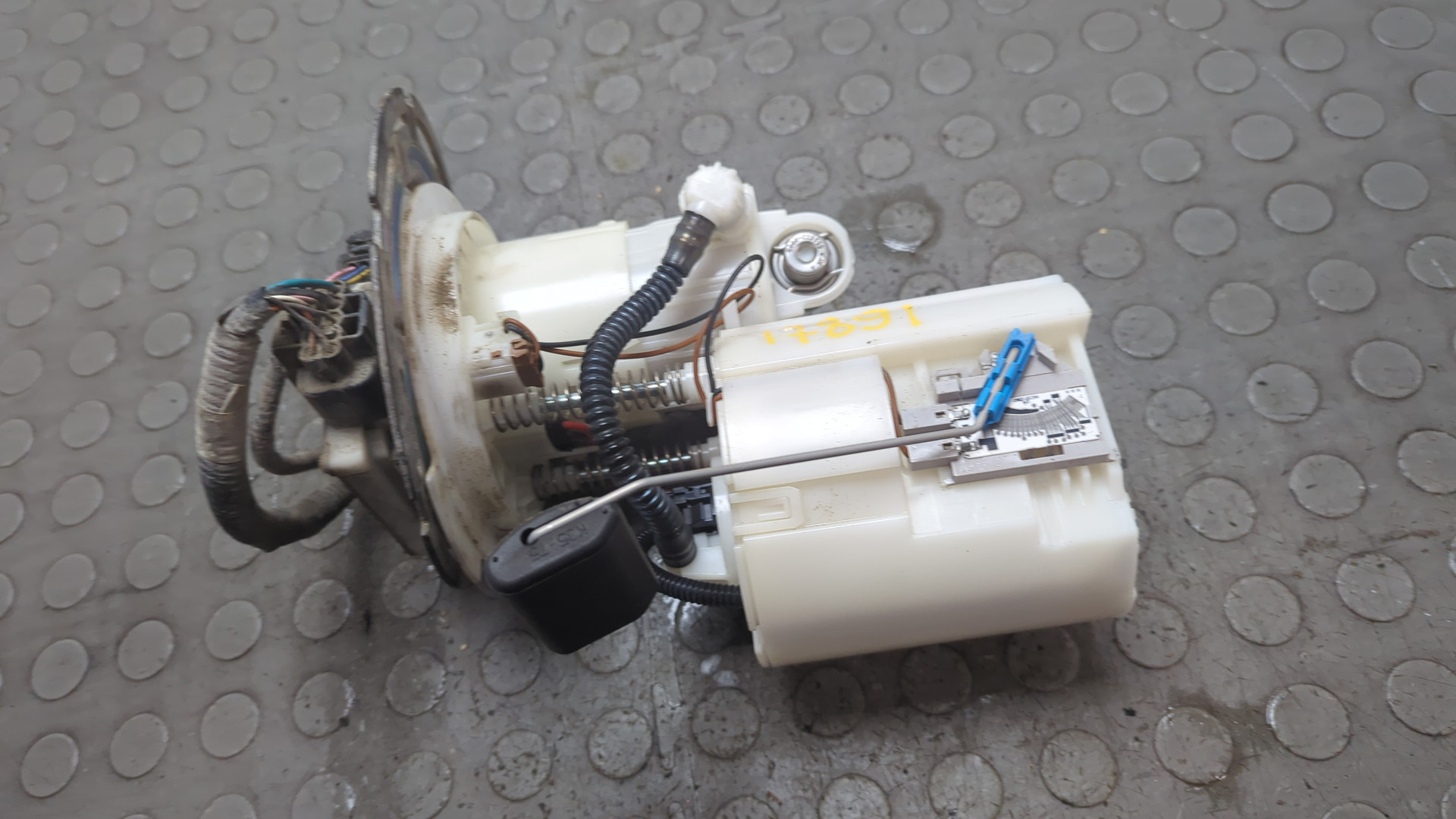 Насос топливный электрический