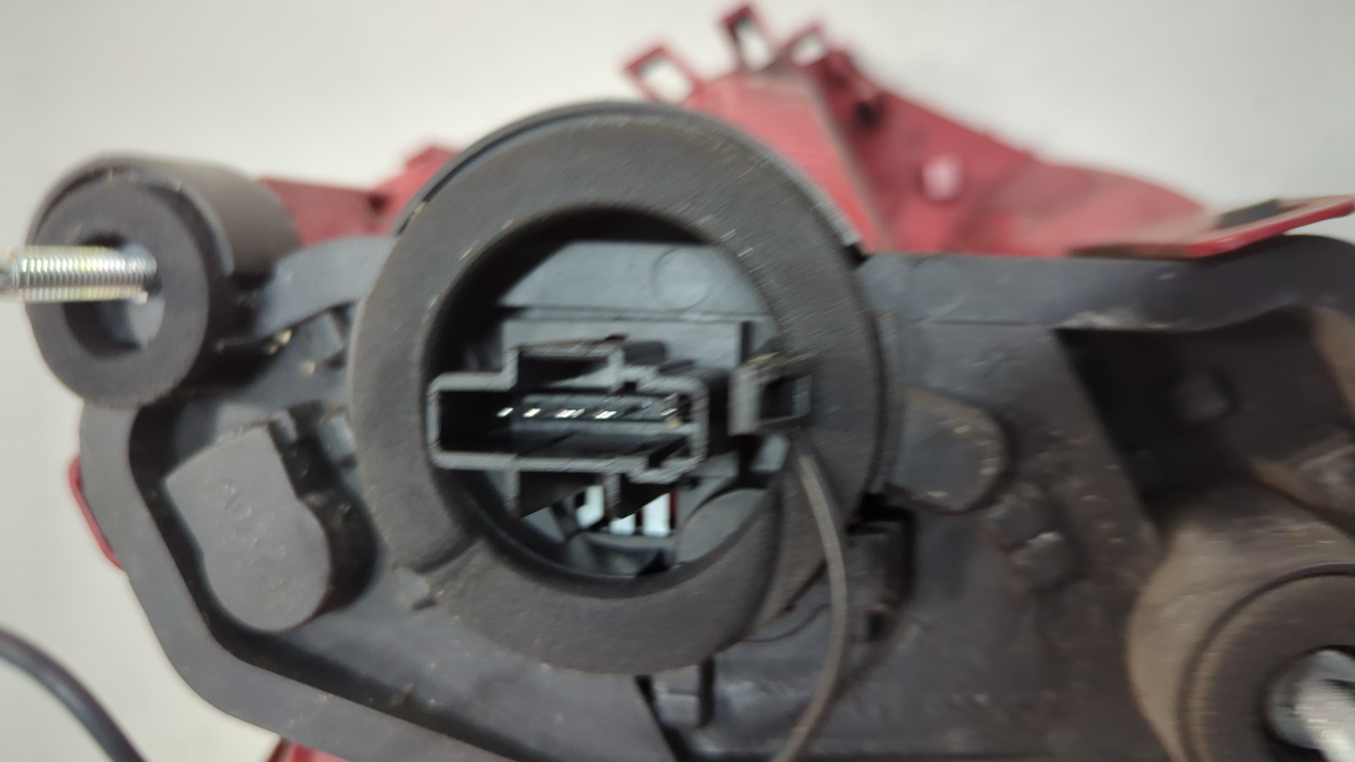 Фонарь задний правый