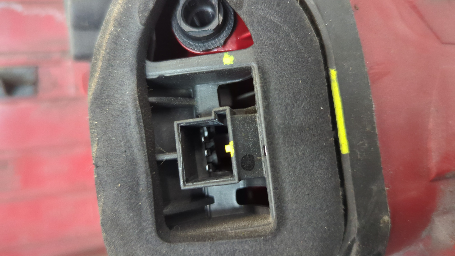 Фонарь задний правый