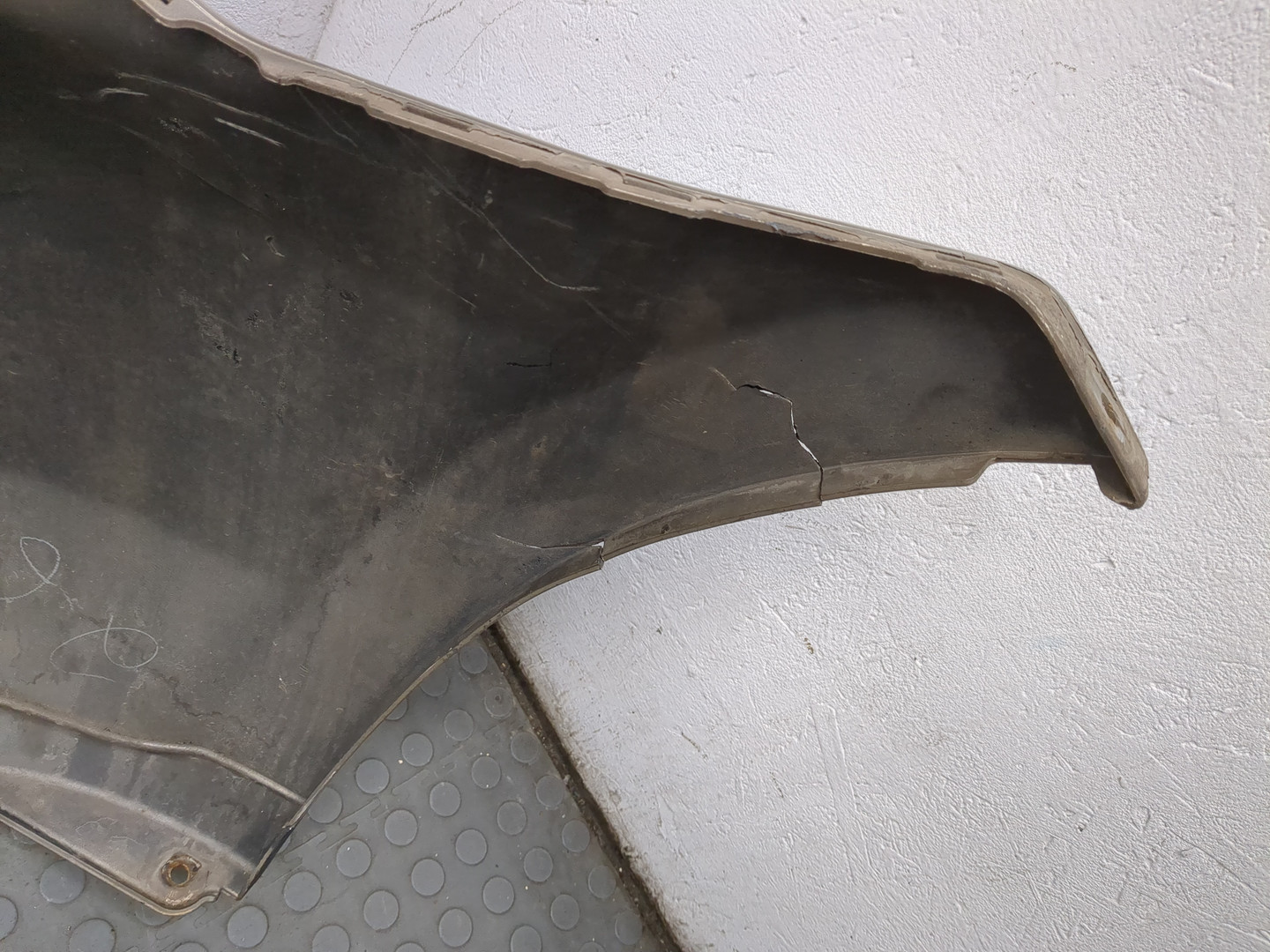 Бампер передний