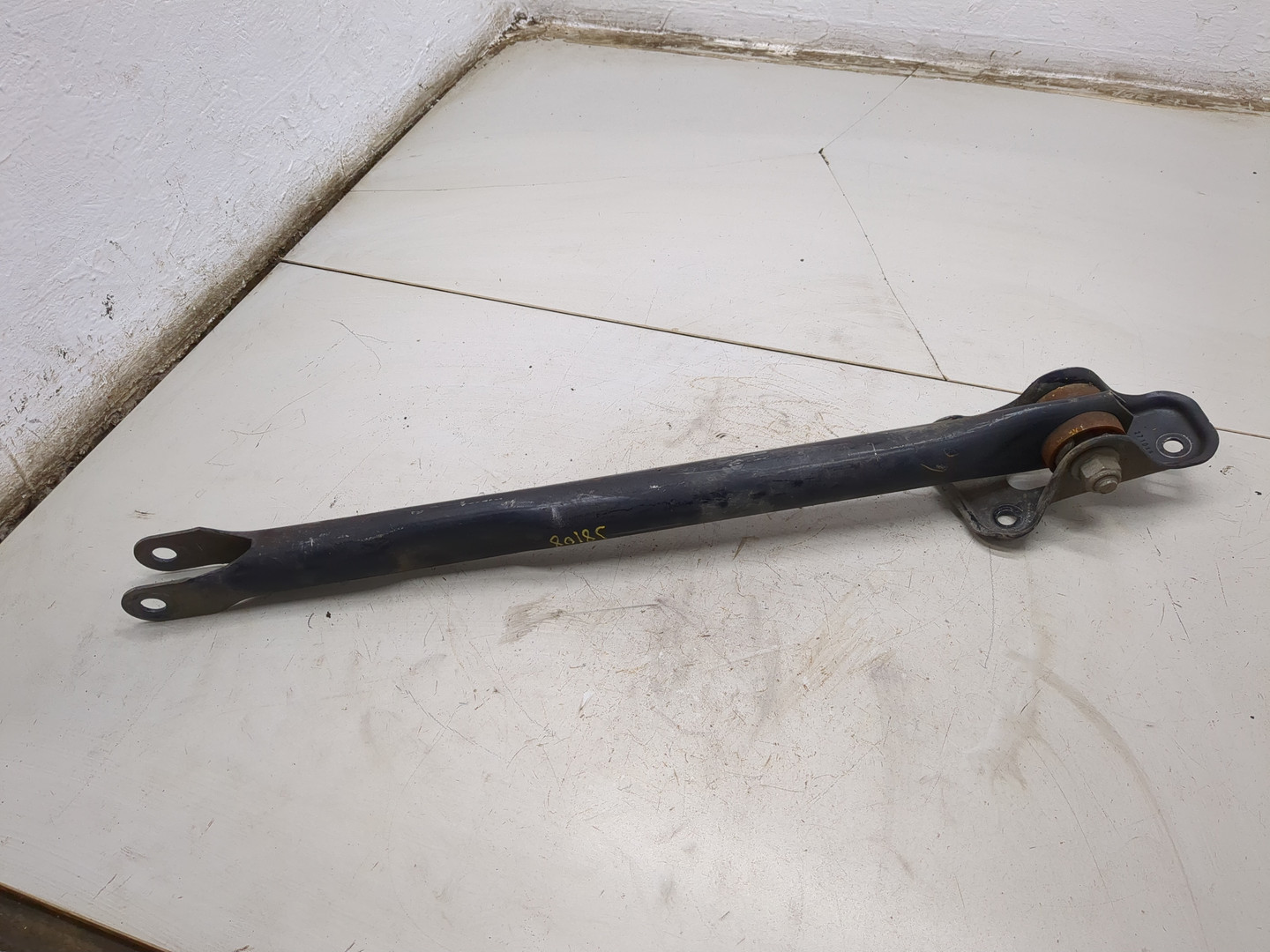 Рычаг задний