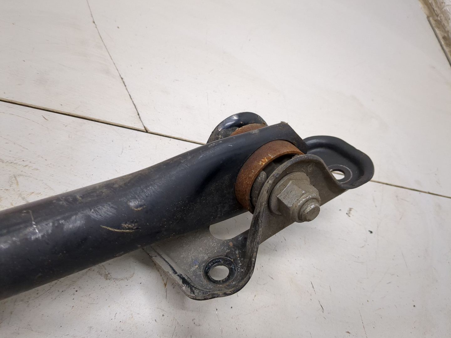 Рычаг задний