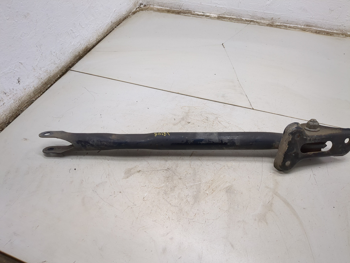 Рычаг задний