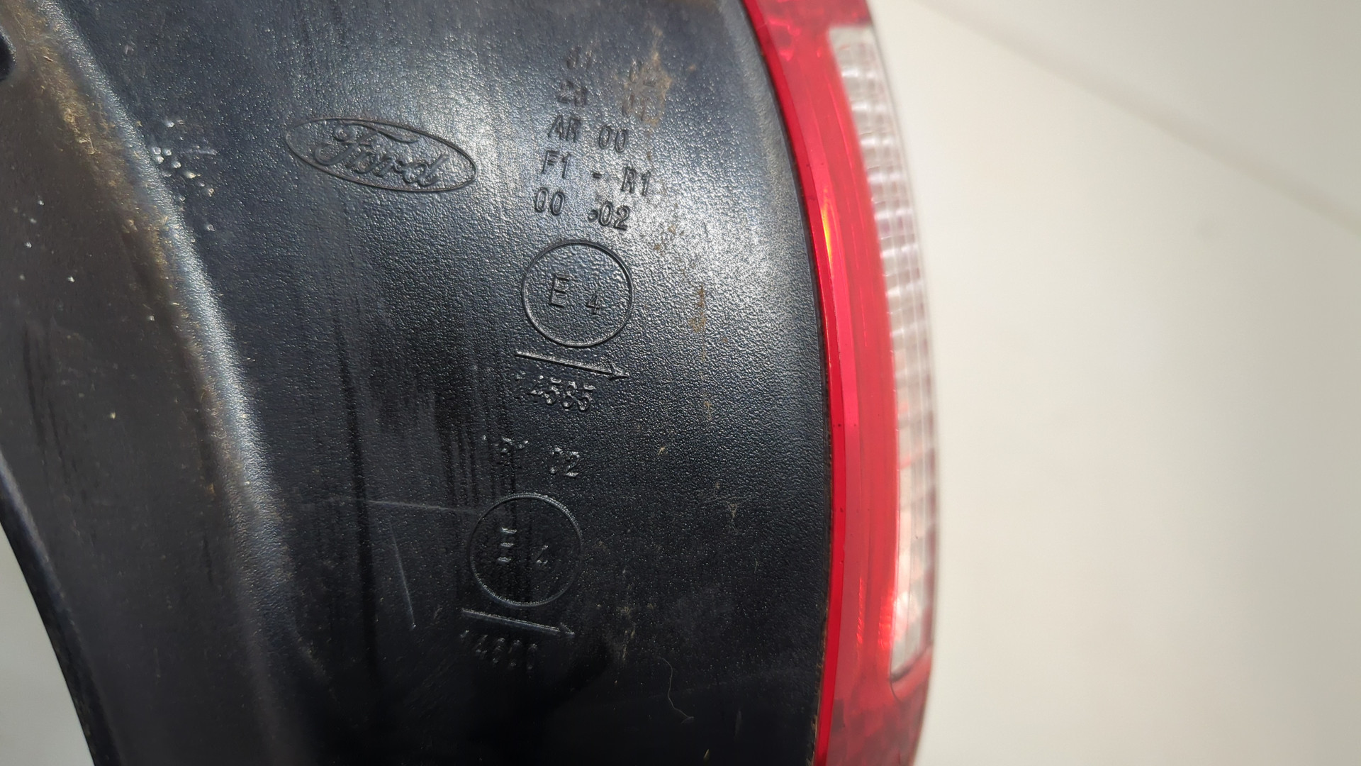 Фонарь задний правый