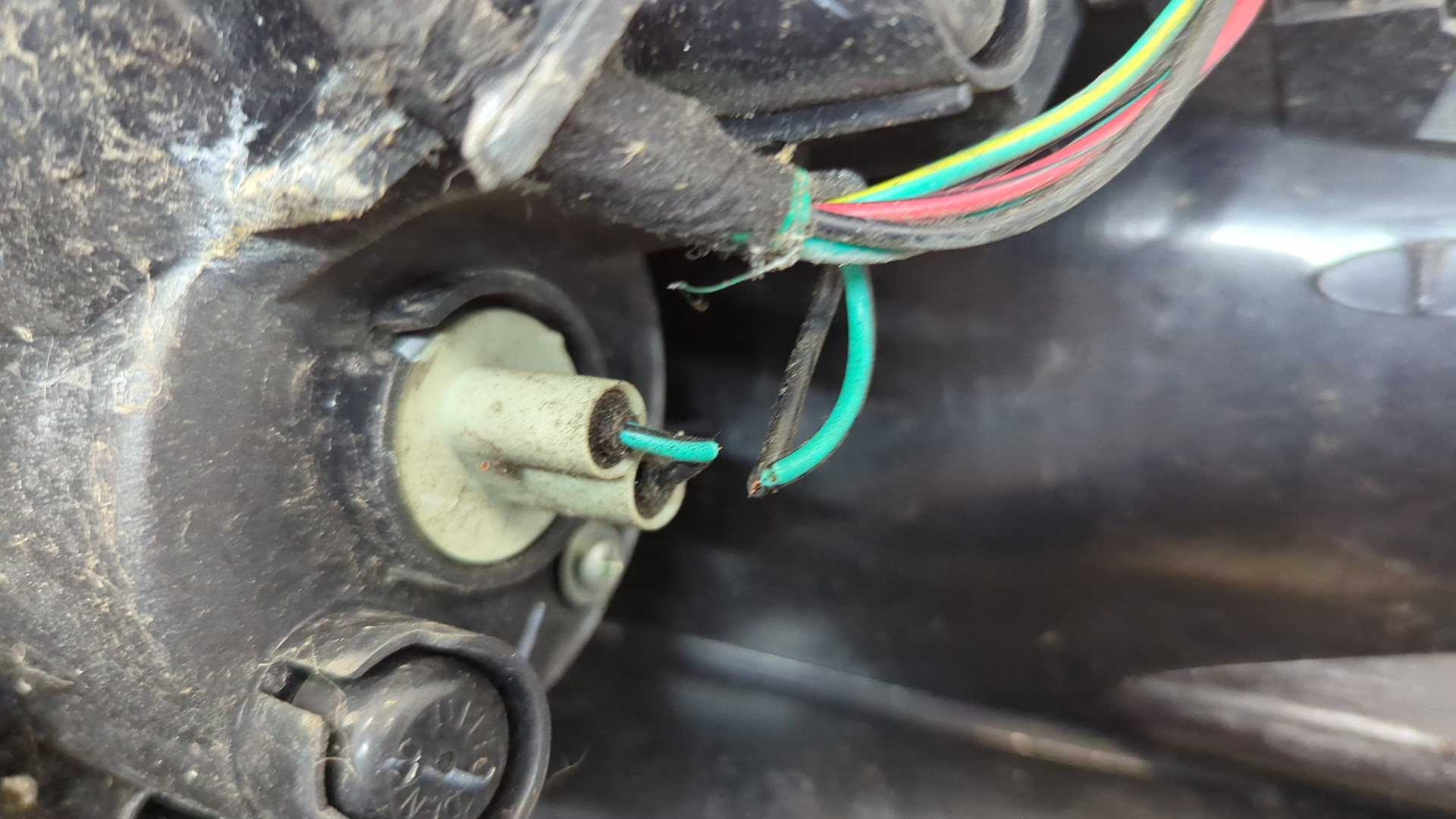 Фонарь задний правый