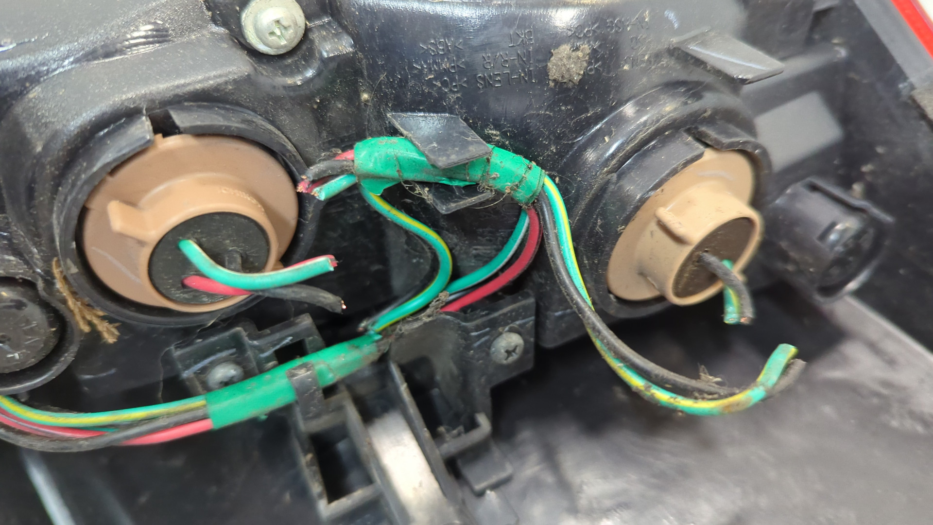 Фонарь задний правый