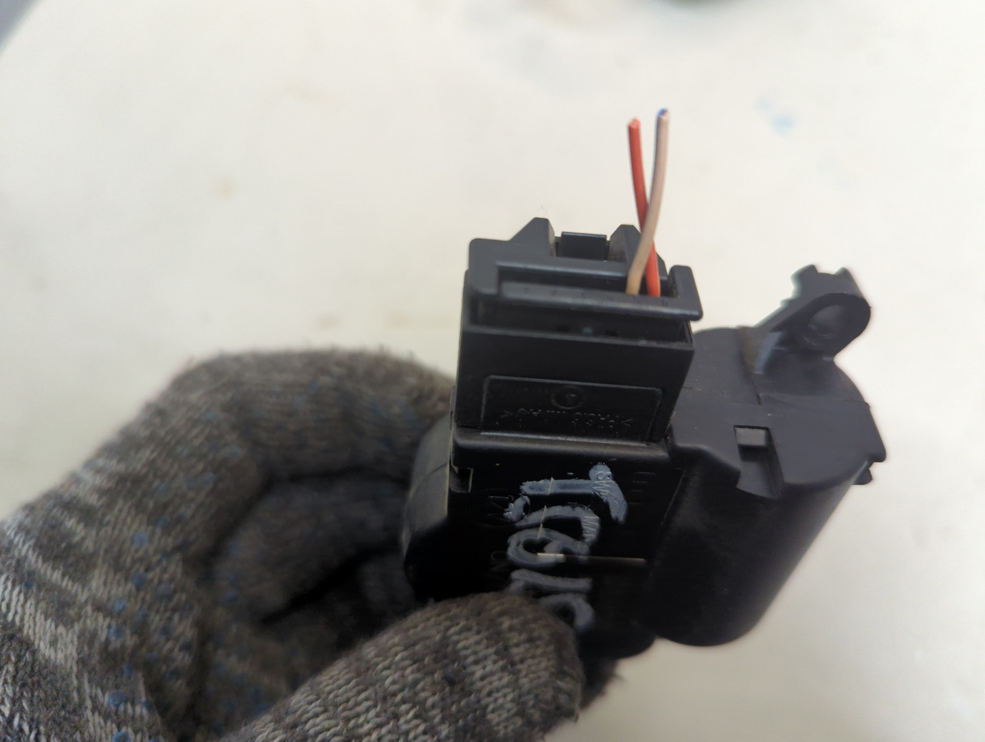 Моторчик заслонки печки