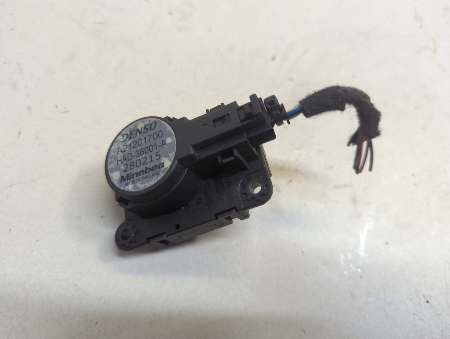 Моторчик заслонки печки