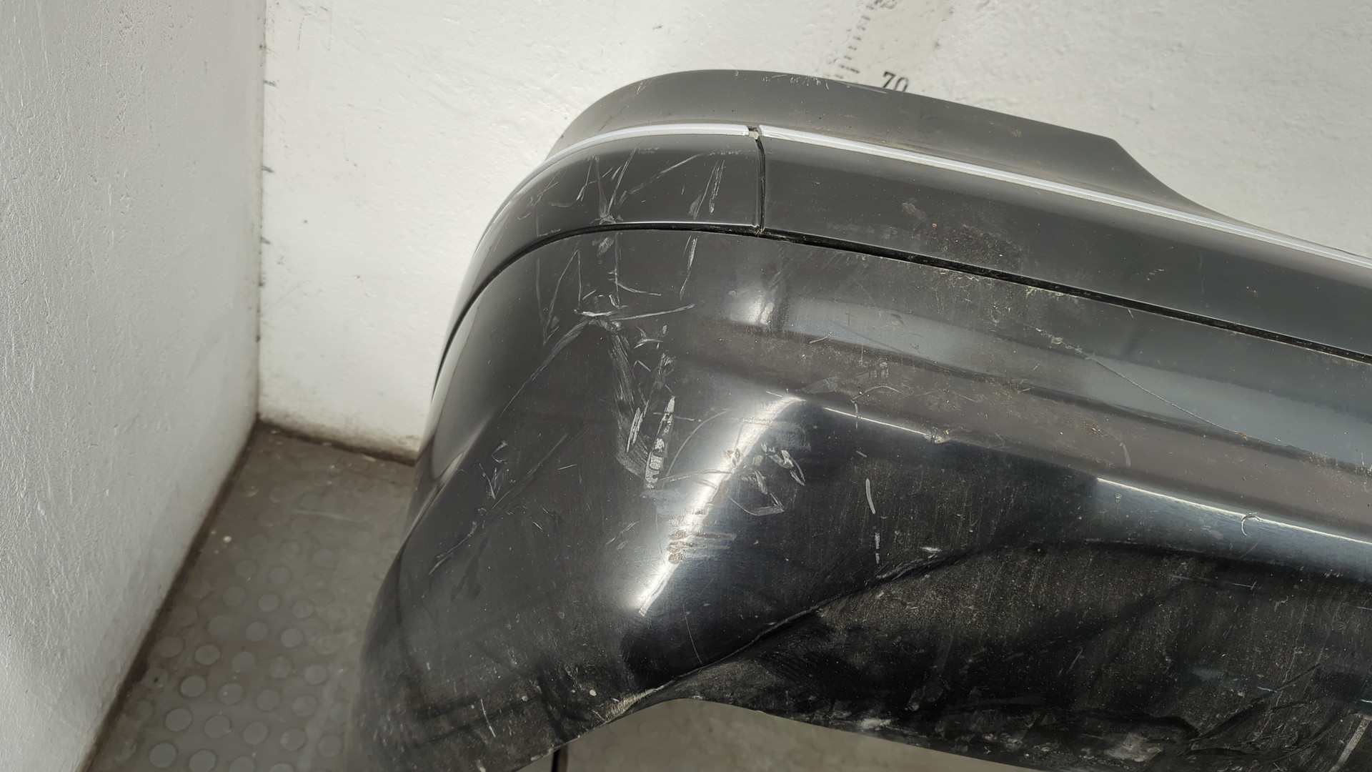 Бампер задний