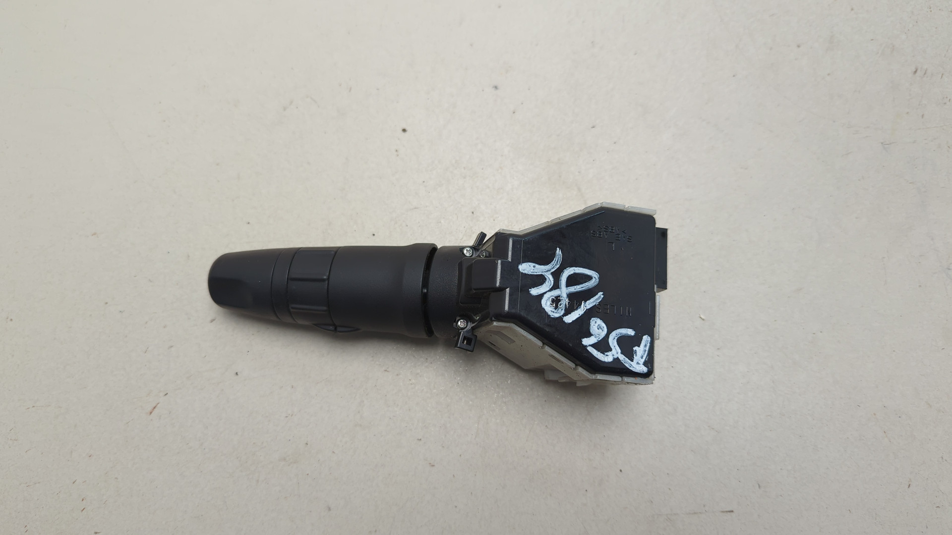 Переключатель поворотов подрулевой