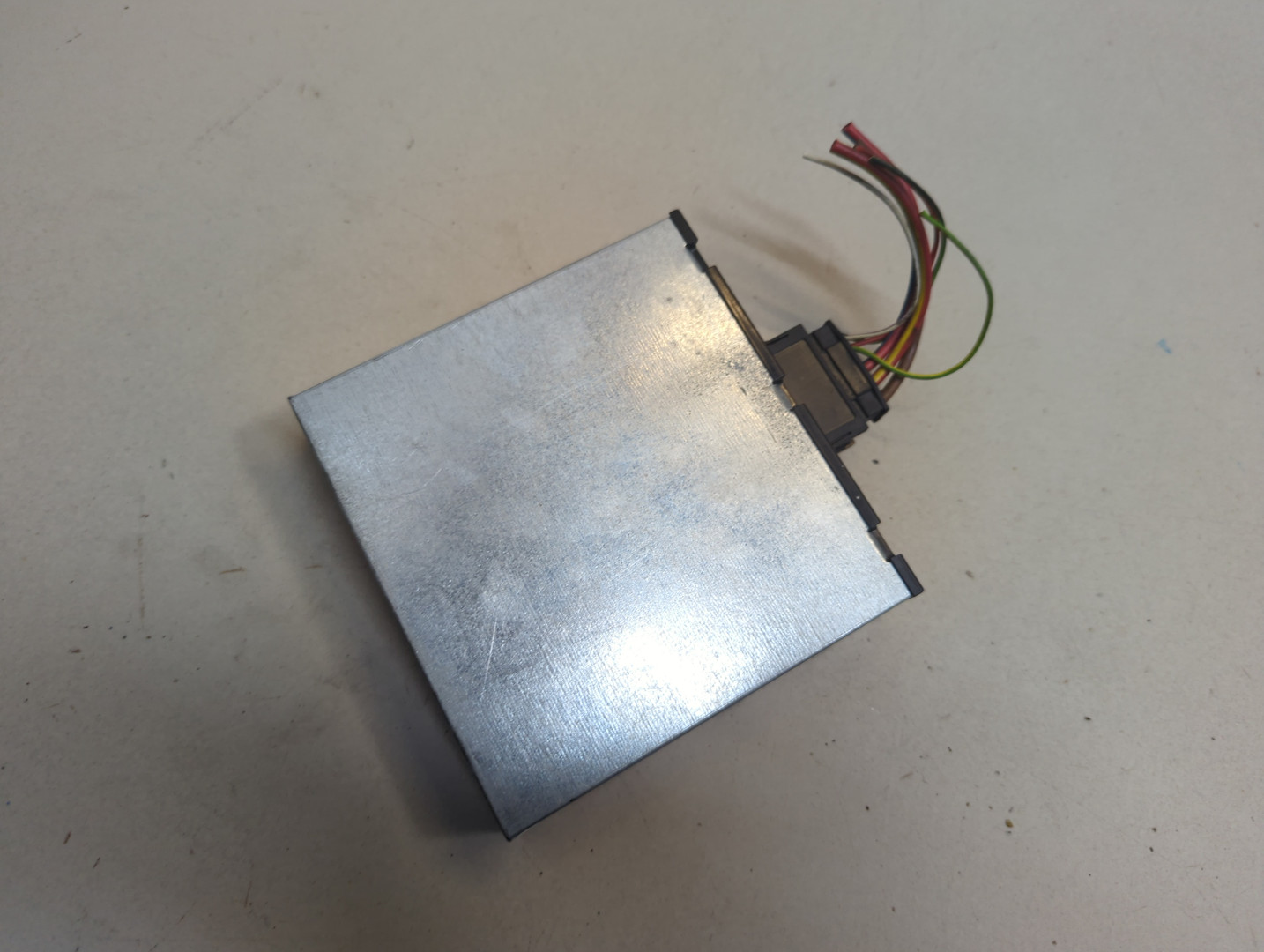 Преобразователь напряжения (адаптер)