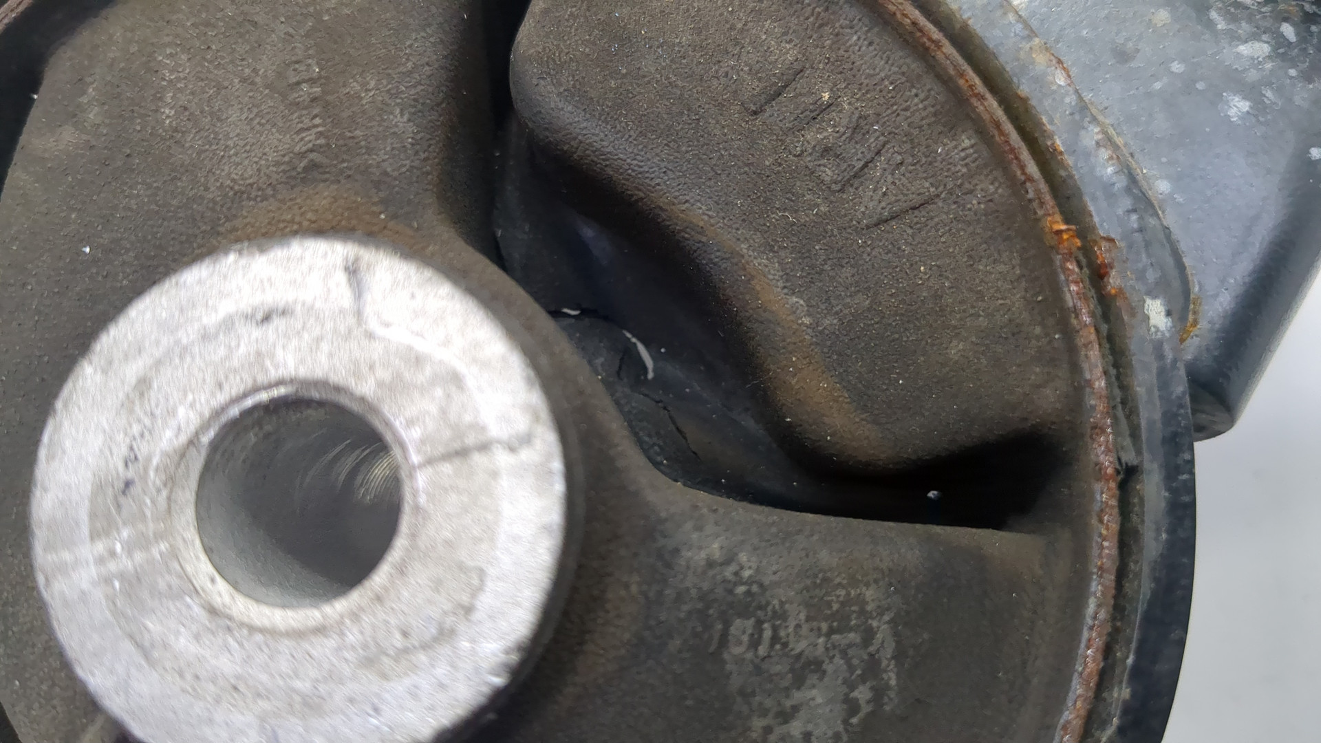 Опора двигателя