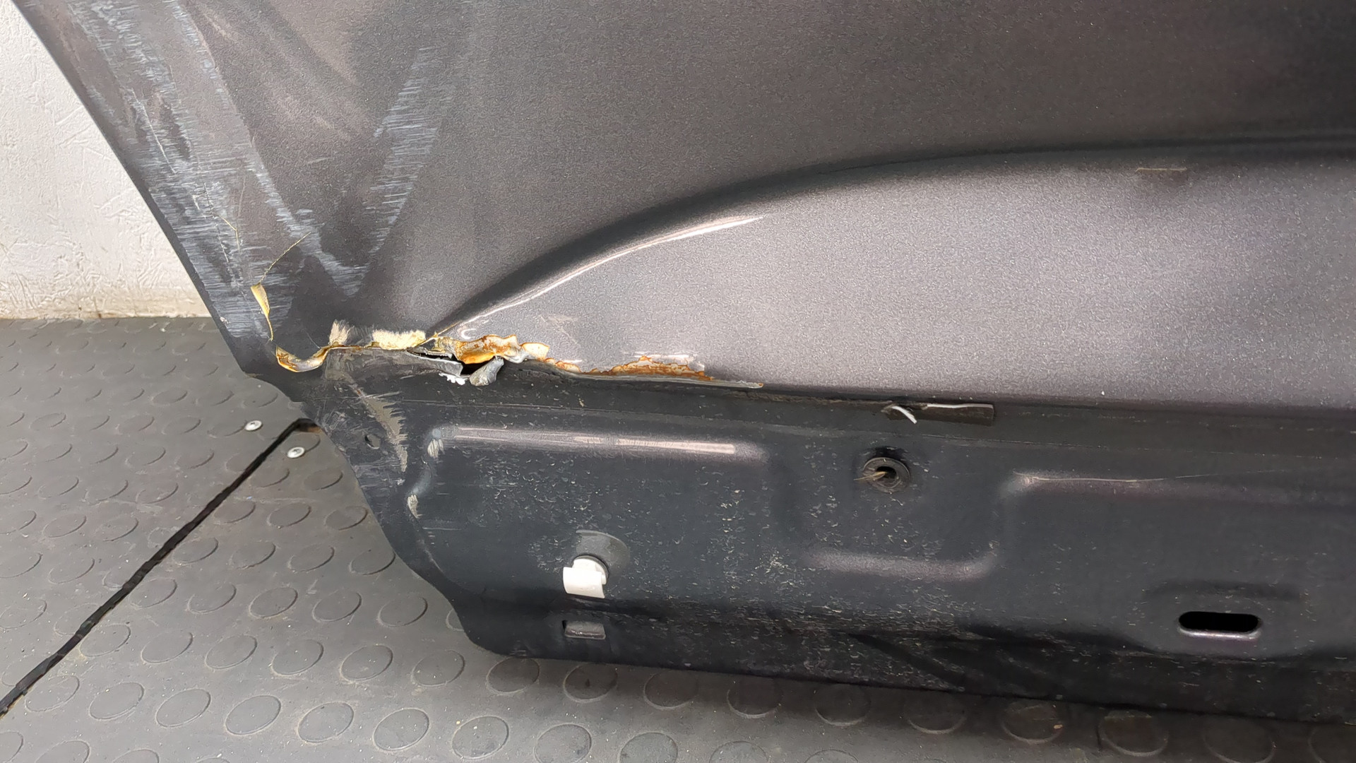 Дверь задняя правая