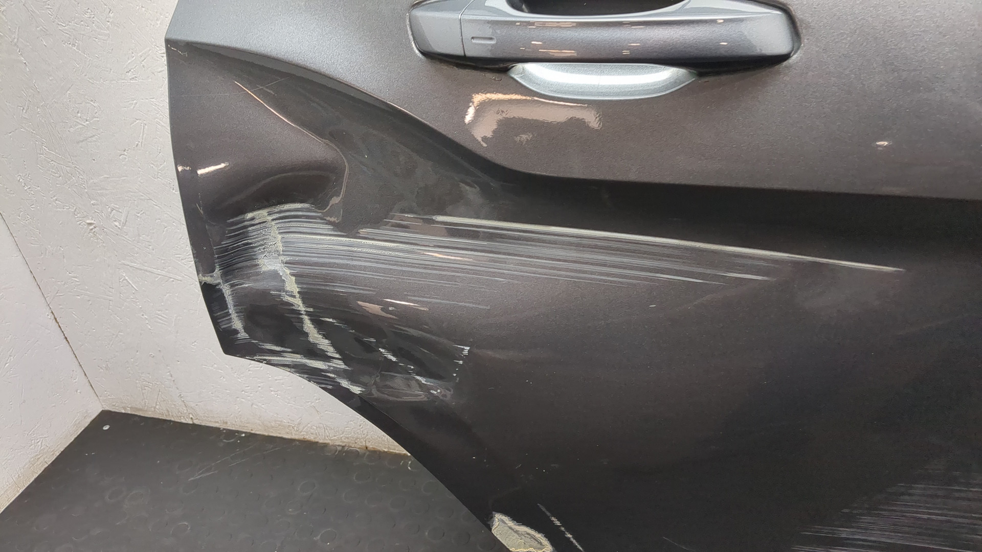 Дверь задняя правая