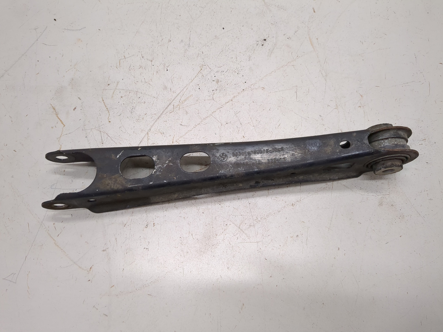 Рычаг задний правый