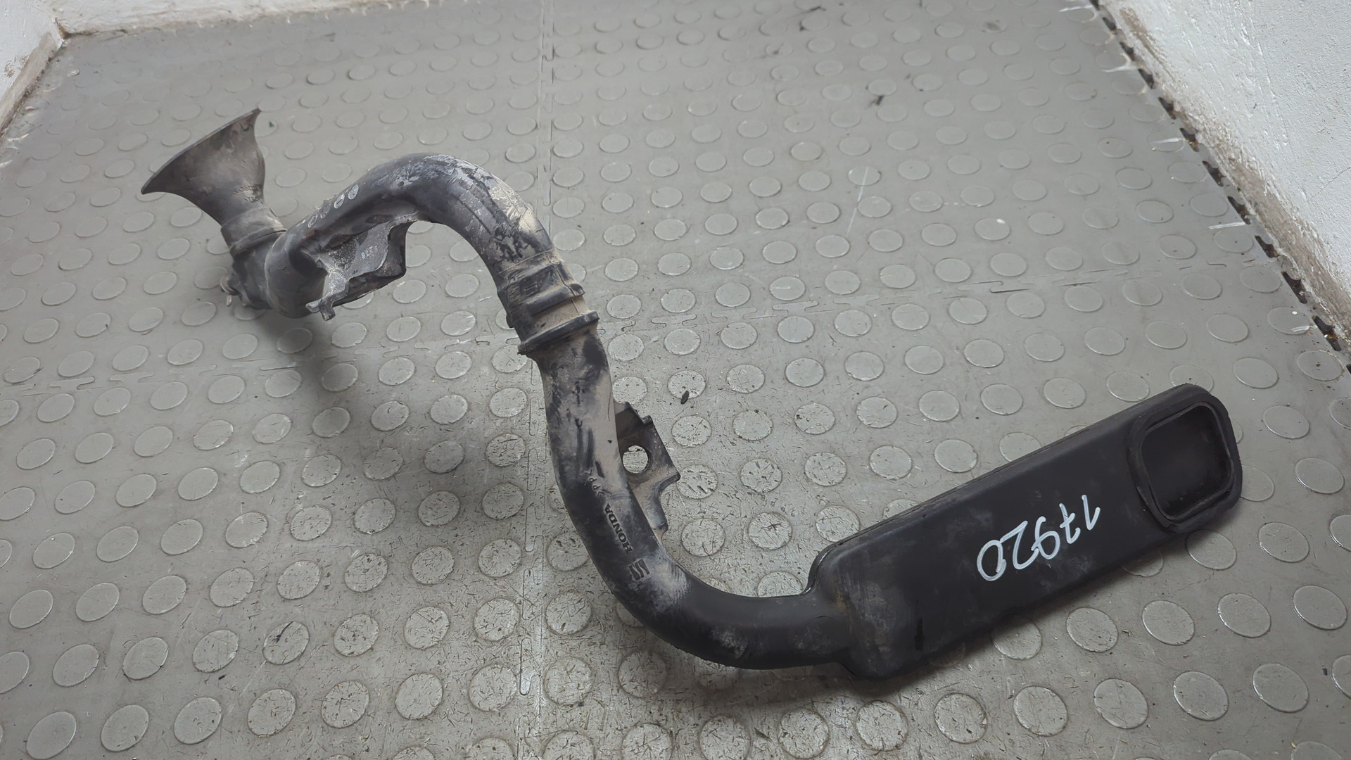 Патрубок воздушного фильтра