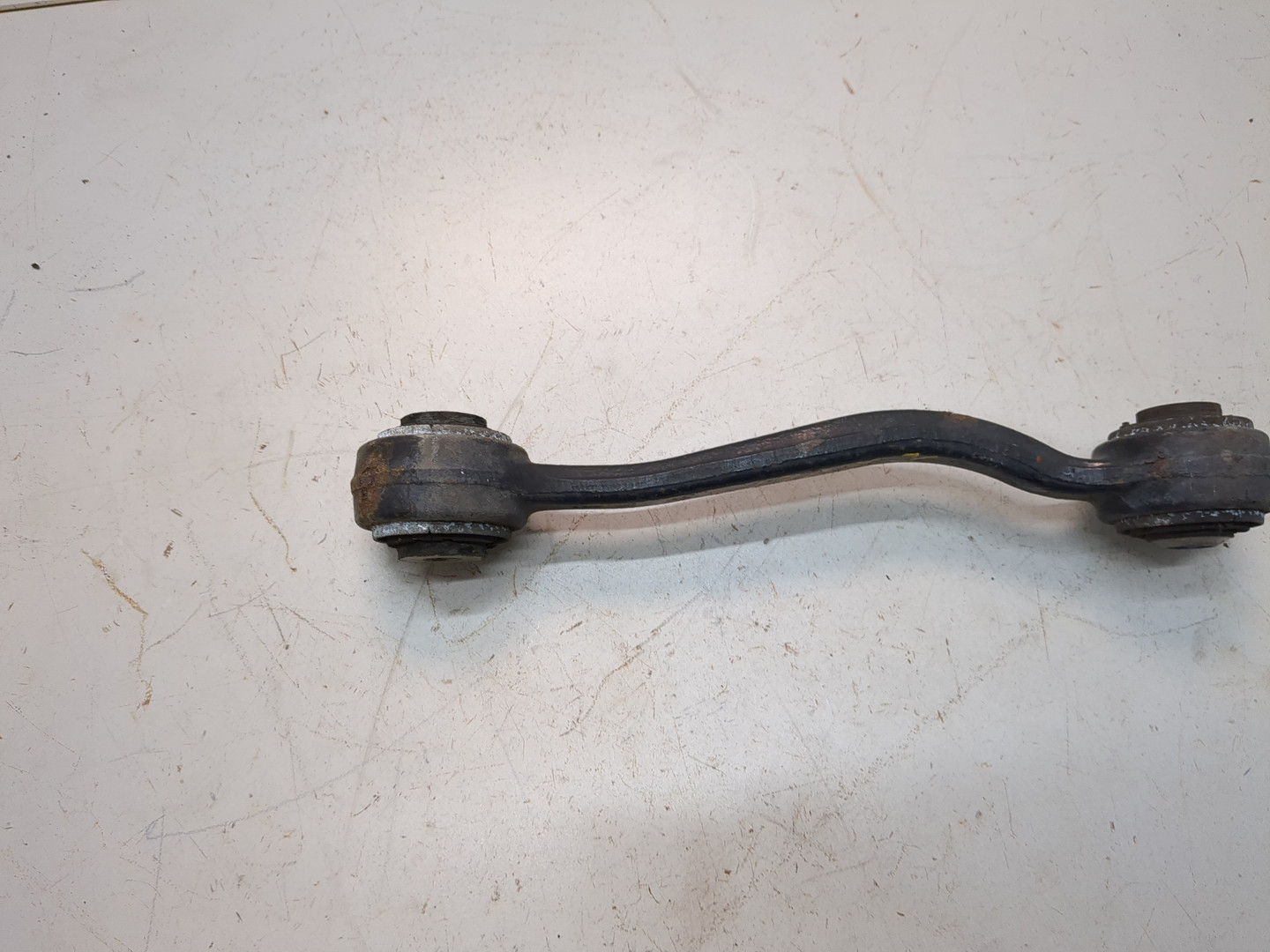 Рычаг задний