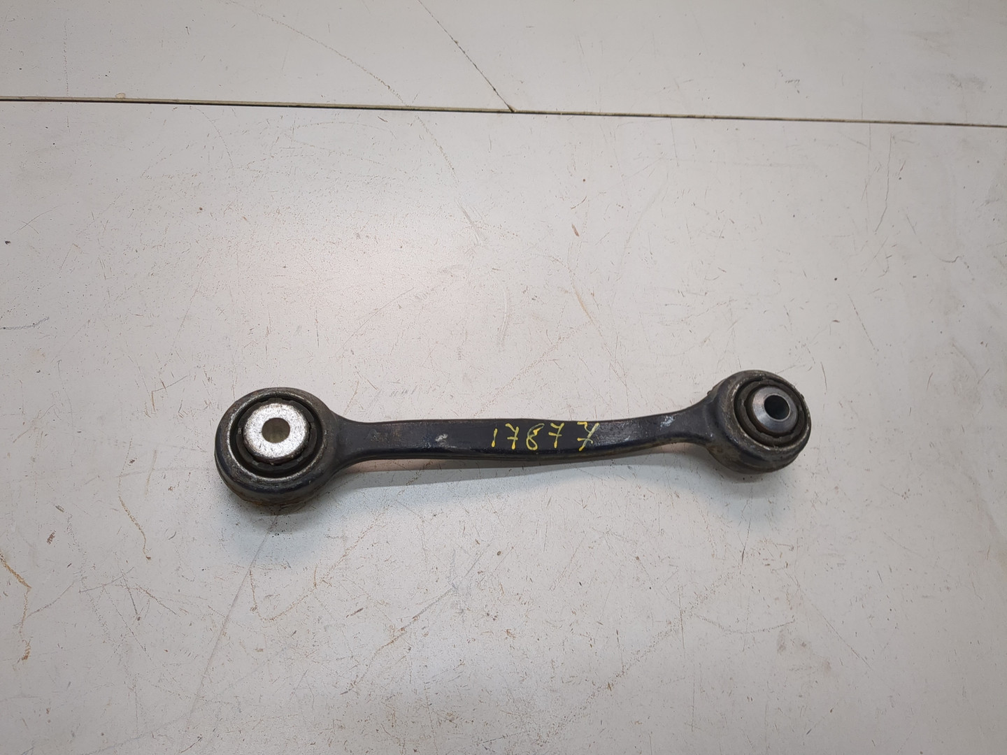 Рычаг задний