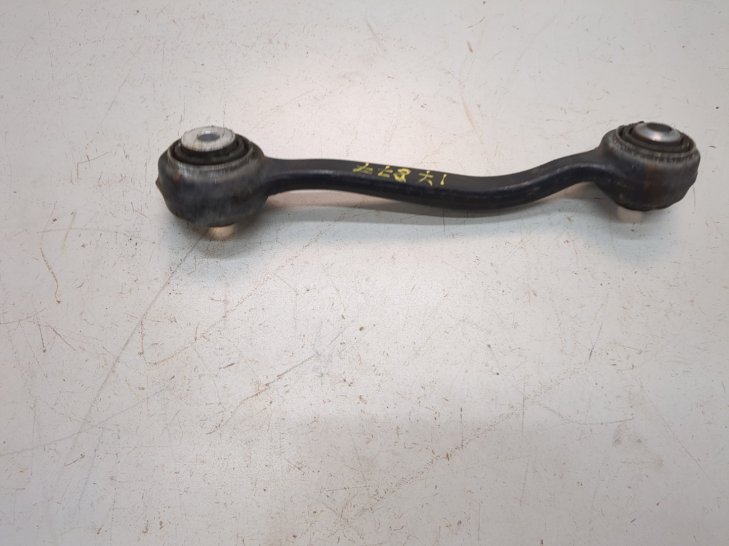 Рычаг задний