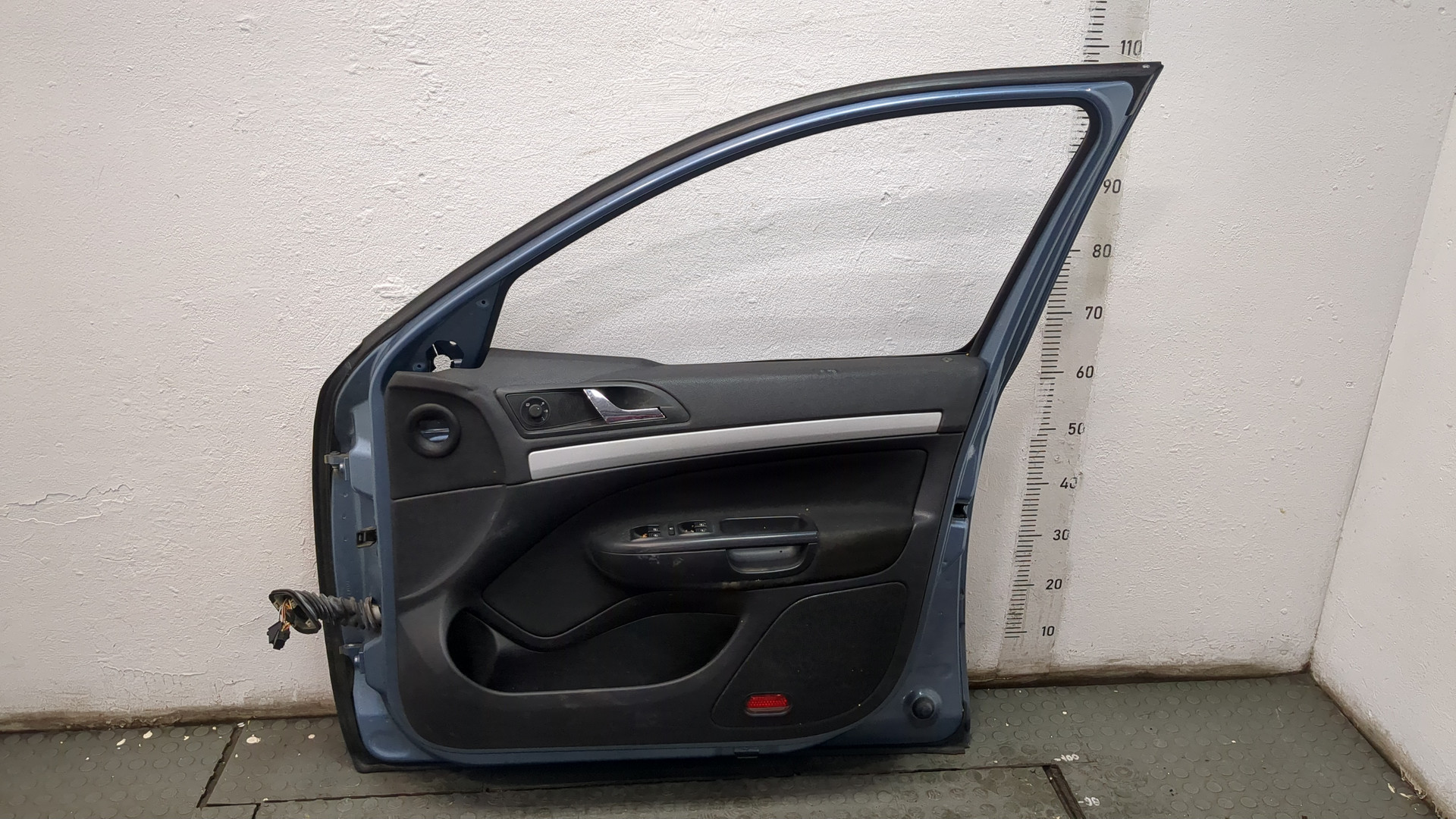 Дверь передняя правая