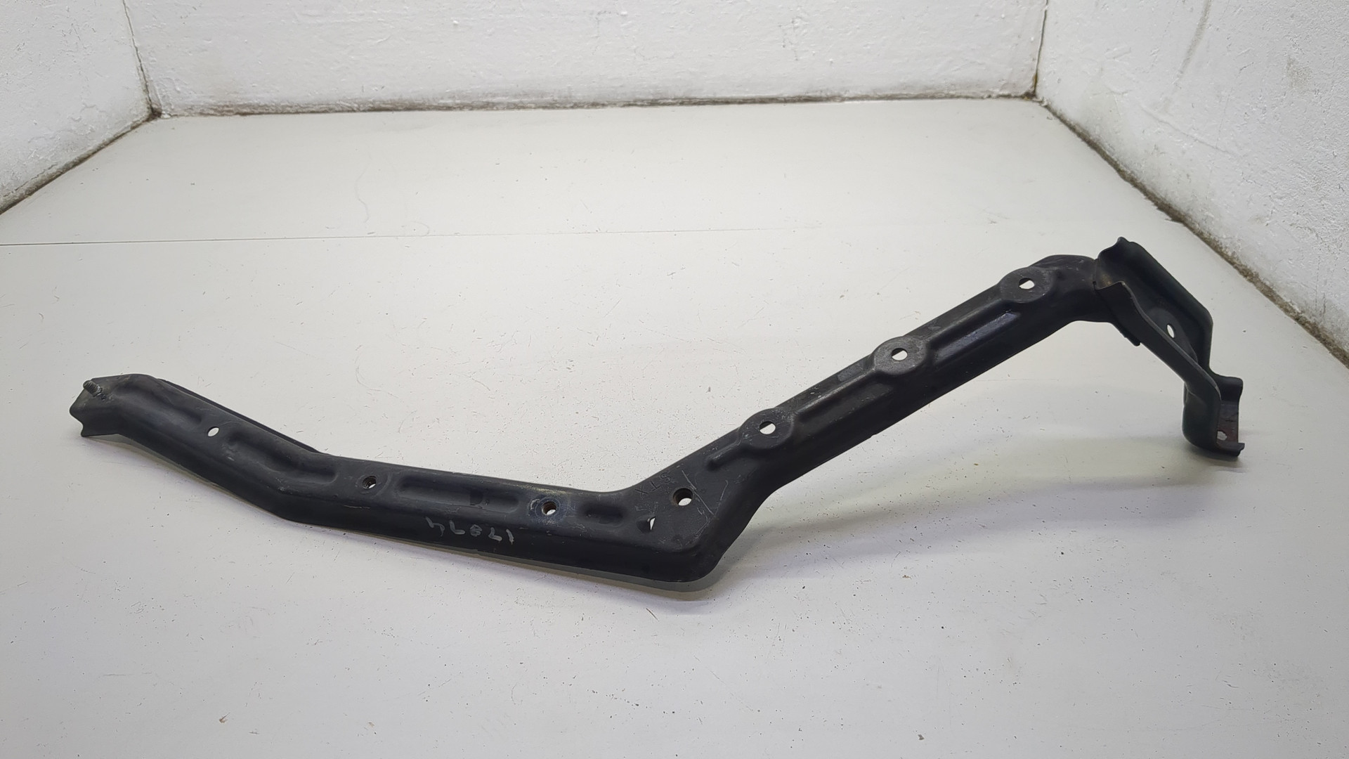 Кронштейн крепления крыла