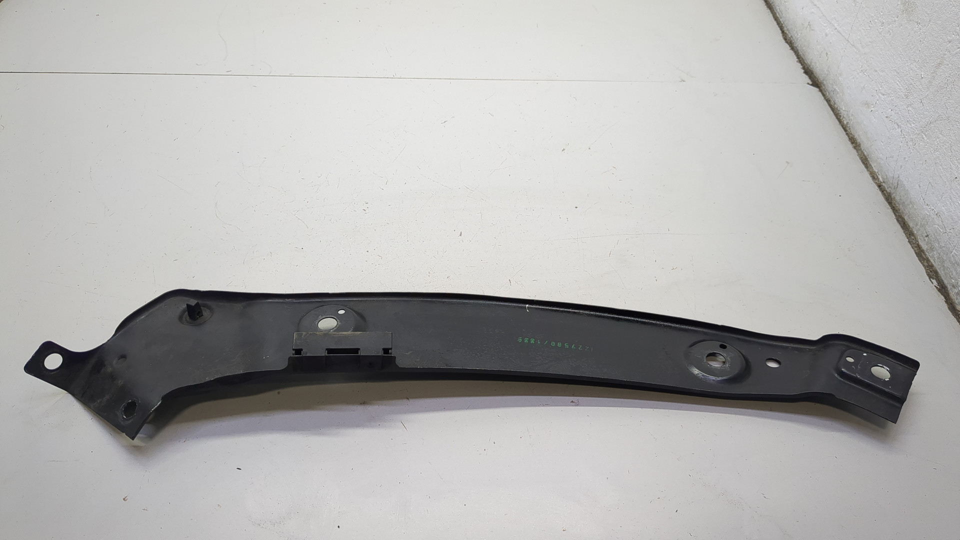 Кронштейн фар левый